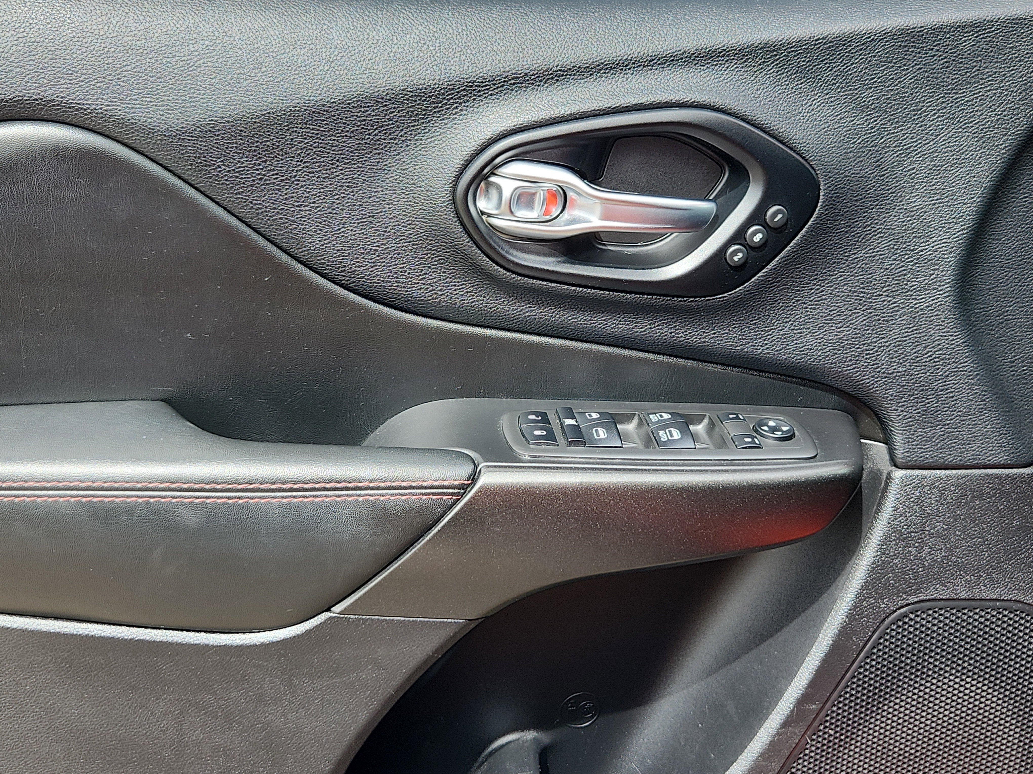 2021 Jeep Cherokee Trailhawk