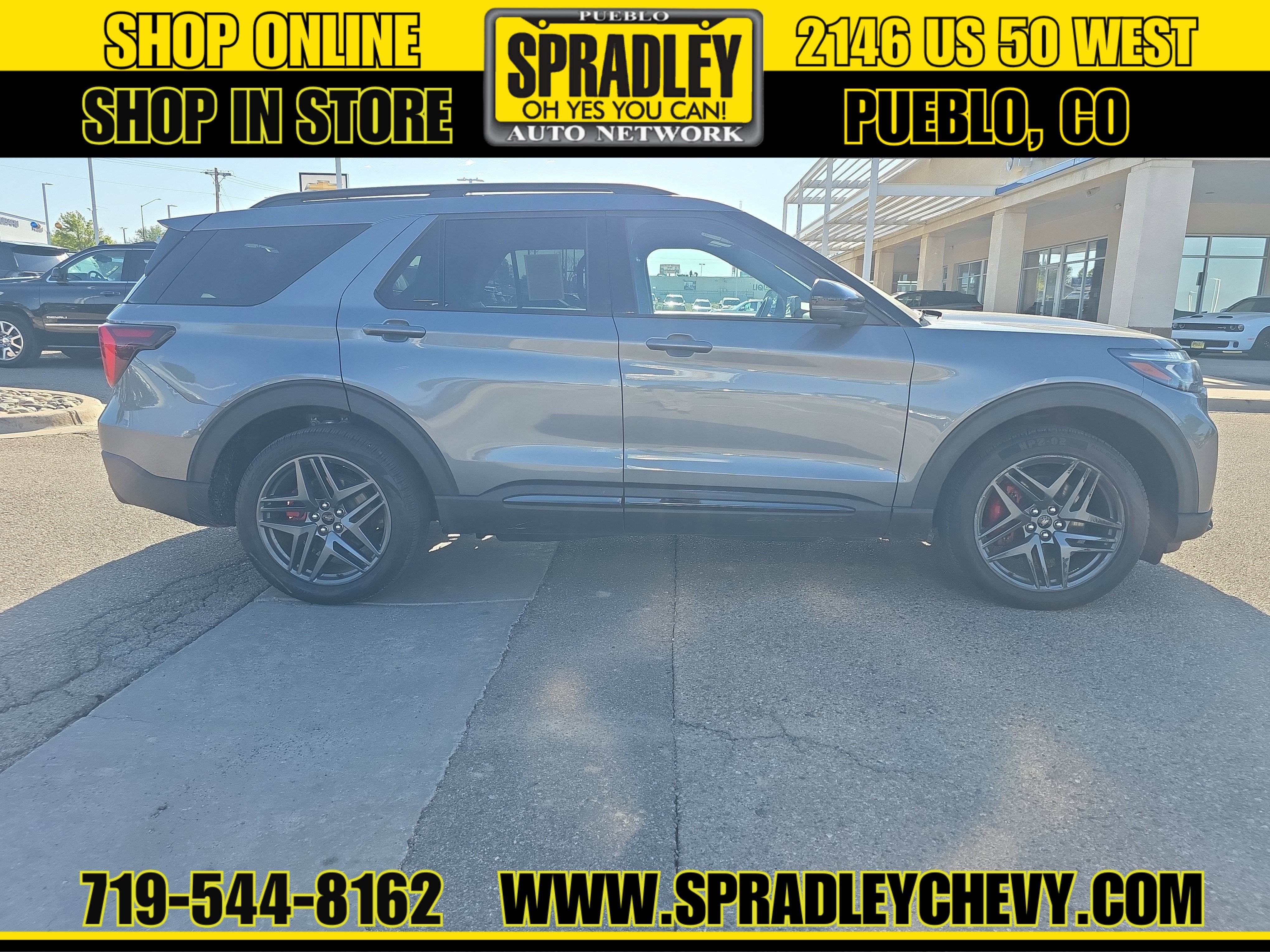 2025 Ford Explorer ST-Line