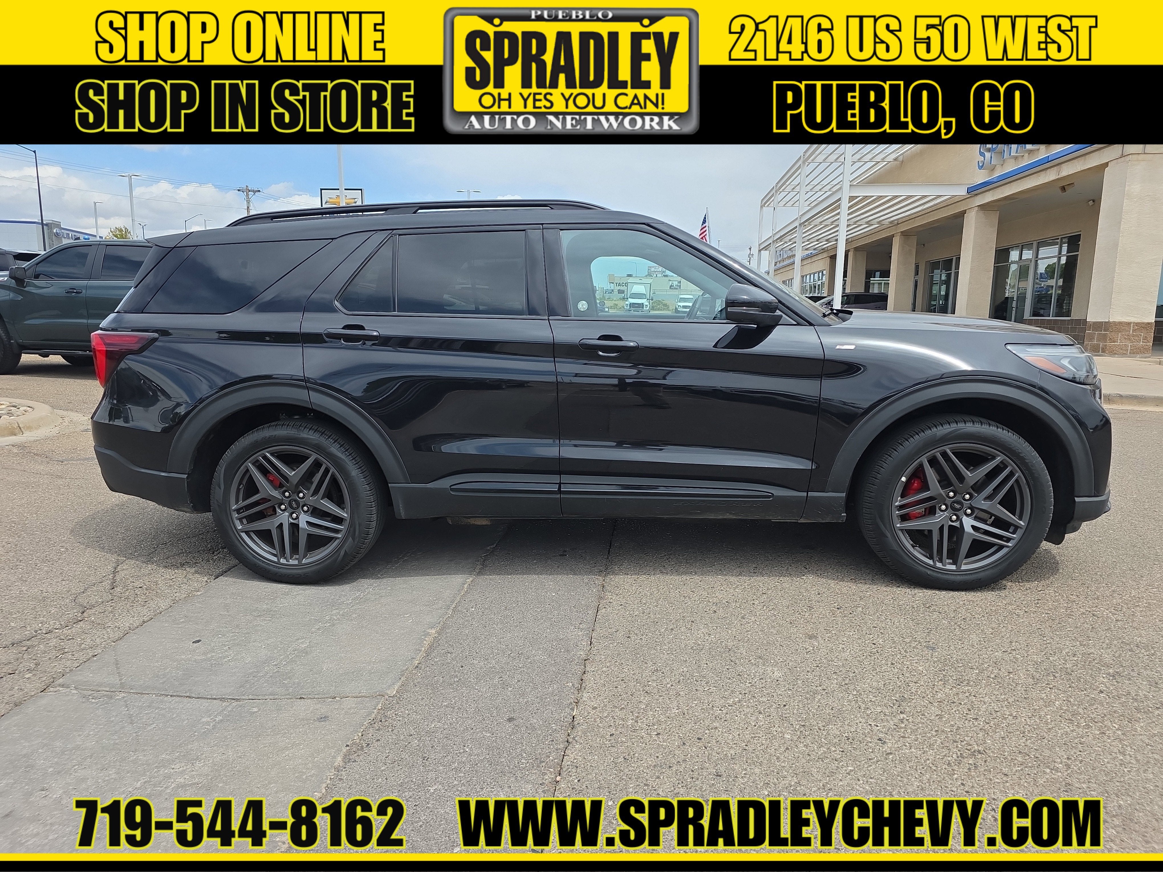 2025 Ford Explorer ST-Line