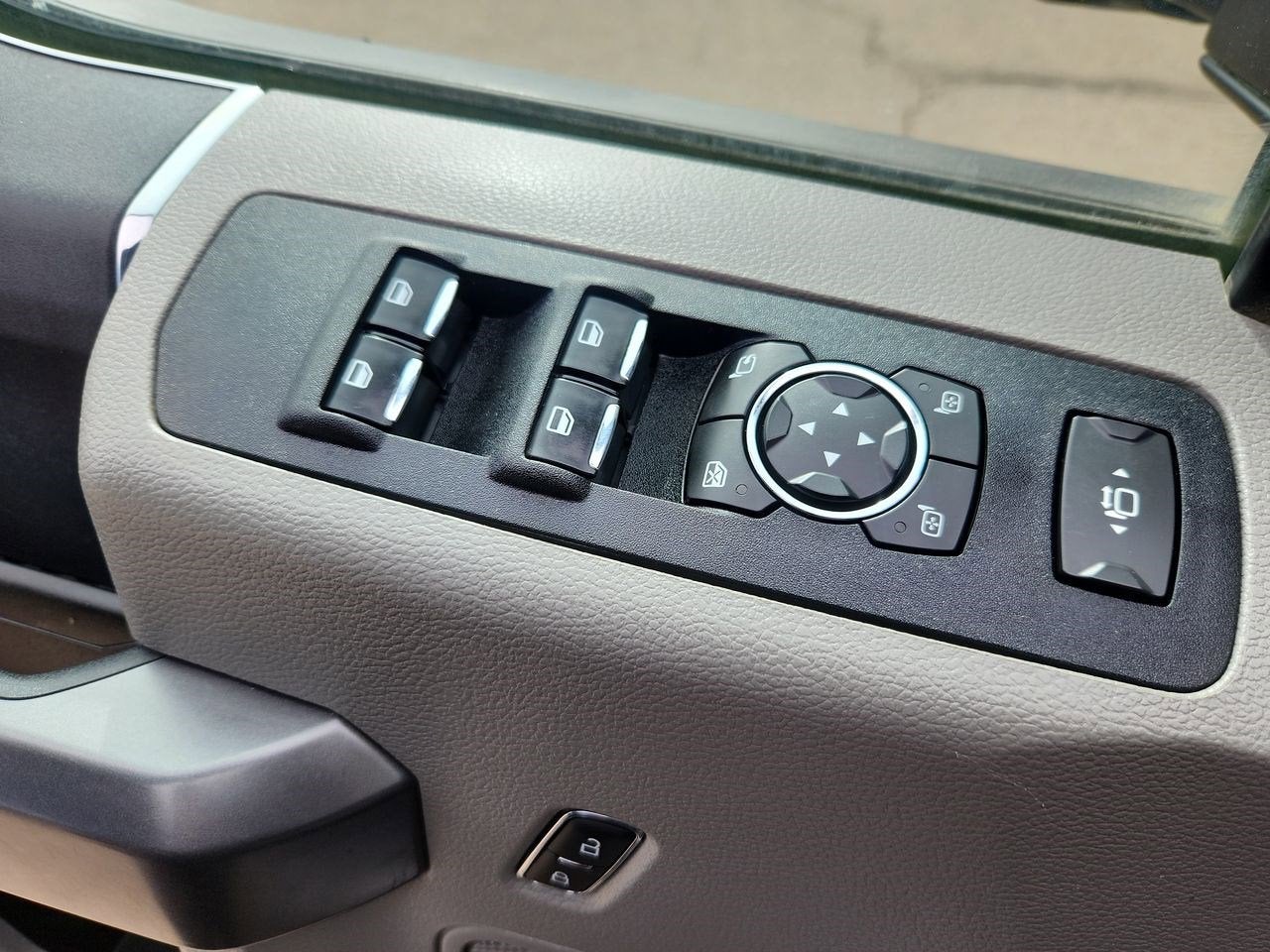 2022 Ford Super Duty F-350 SRW XL