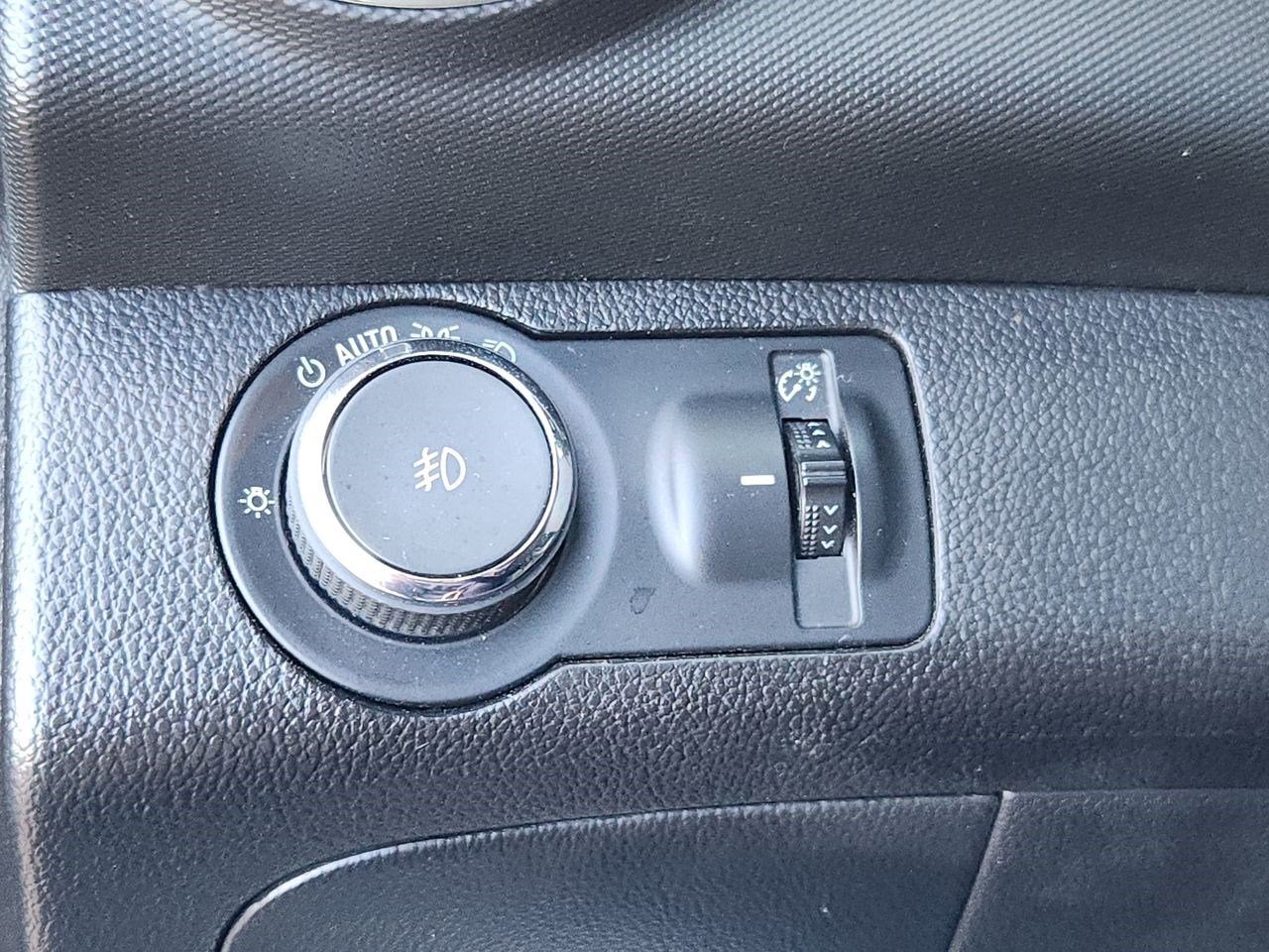 2017 Chevrolet Sonic LT