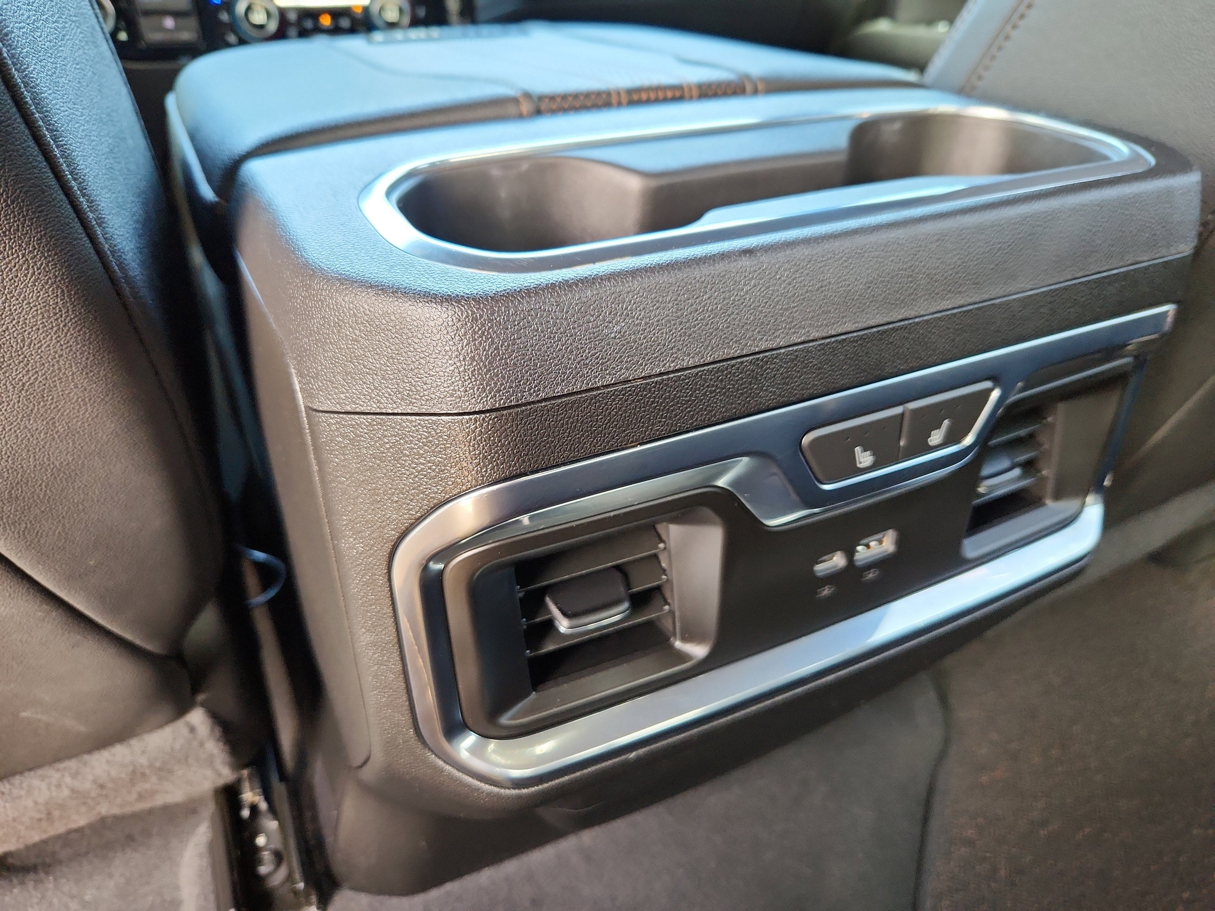 2024 Chevrolet Silverado 3500 HD High Country