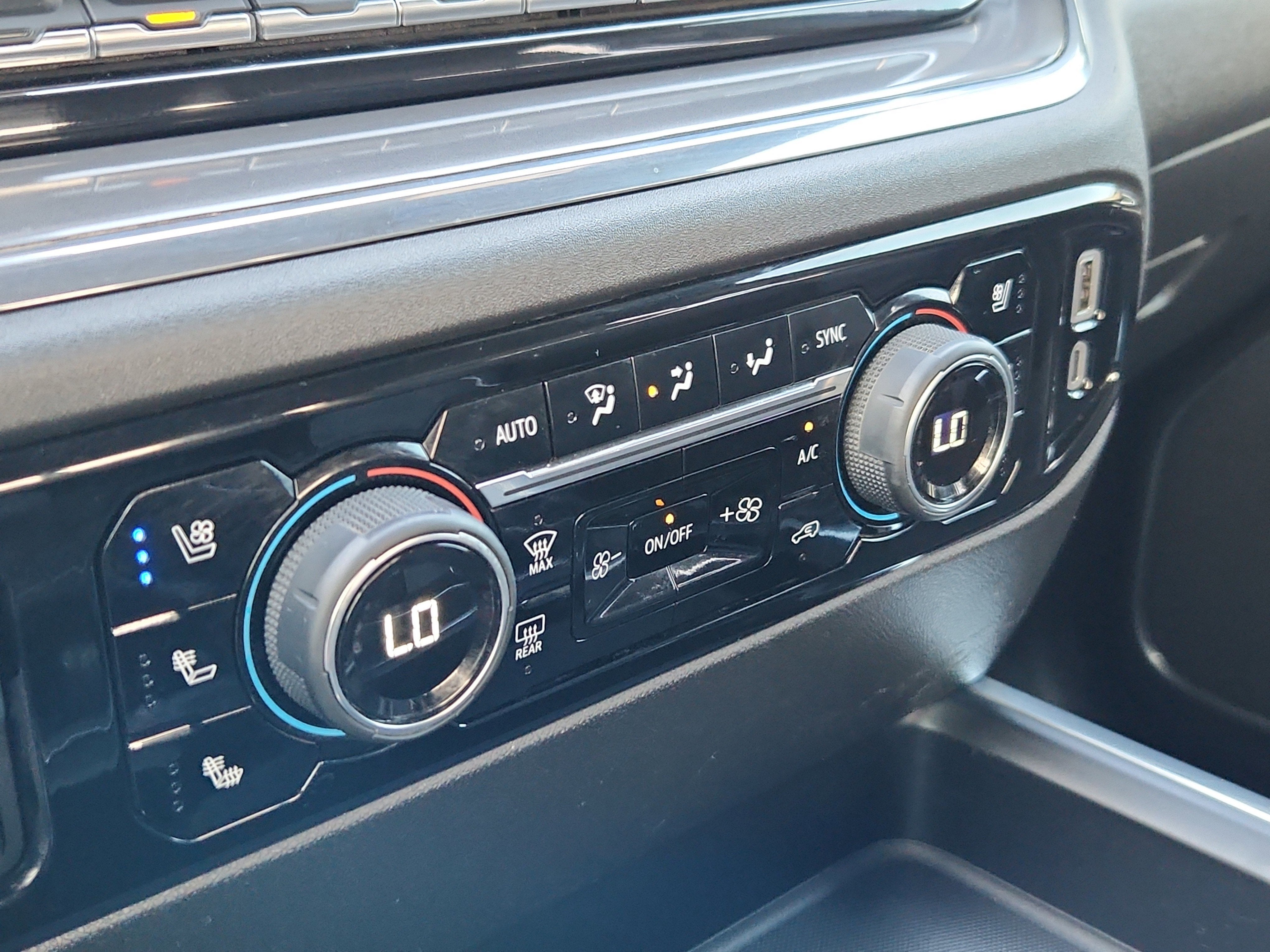 2024 Chevrolet Silverado 3500 HD High Country