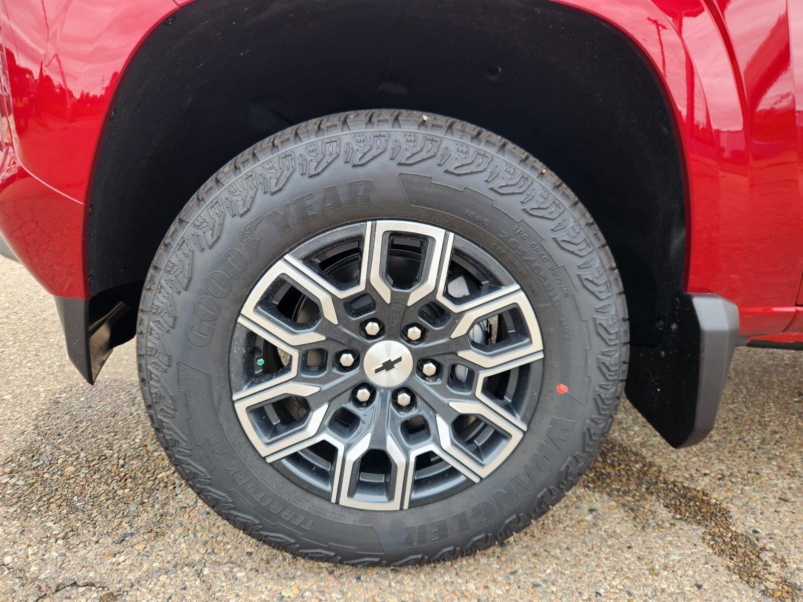 2026 Chevrolet Colorado Z71 - Photo 15