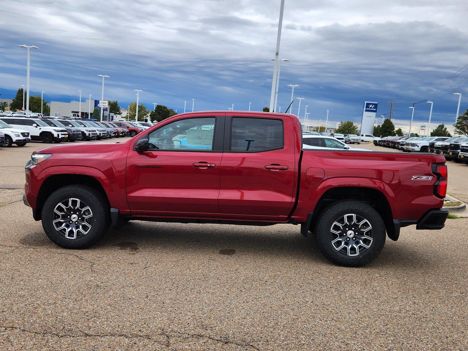 2026 Chevrolet Colorado Z71 - Photo 2