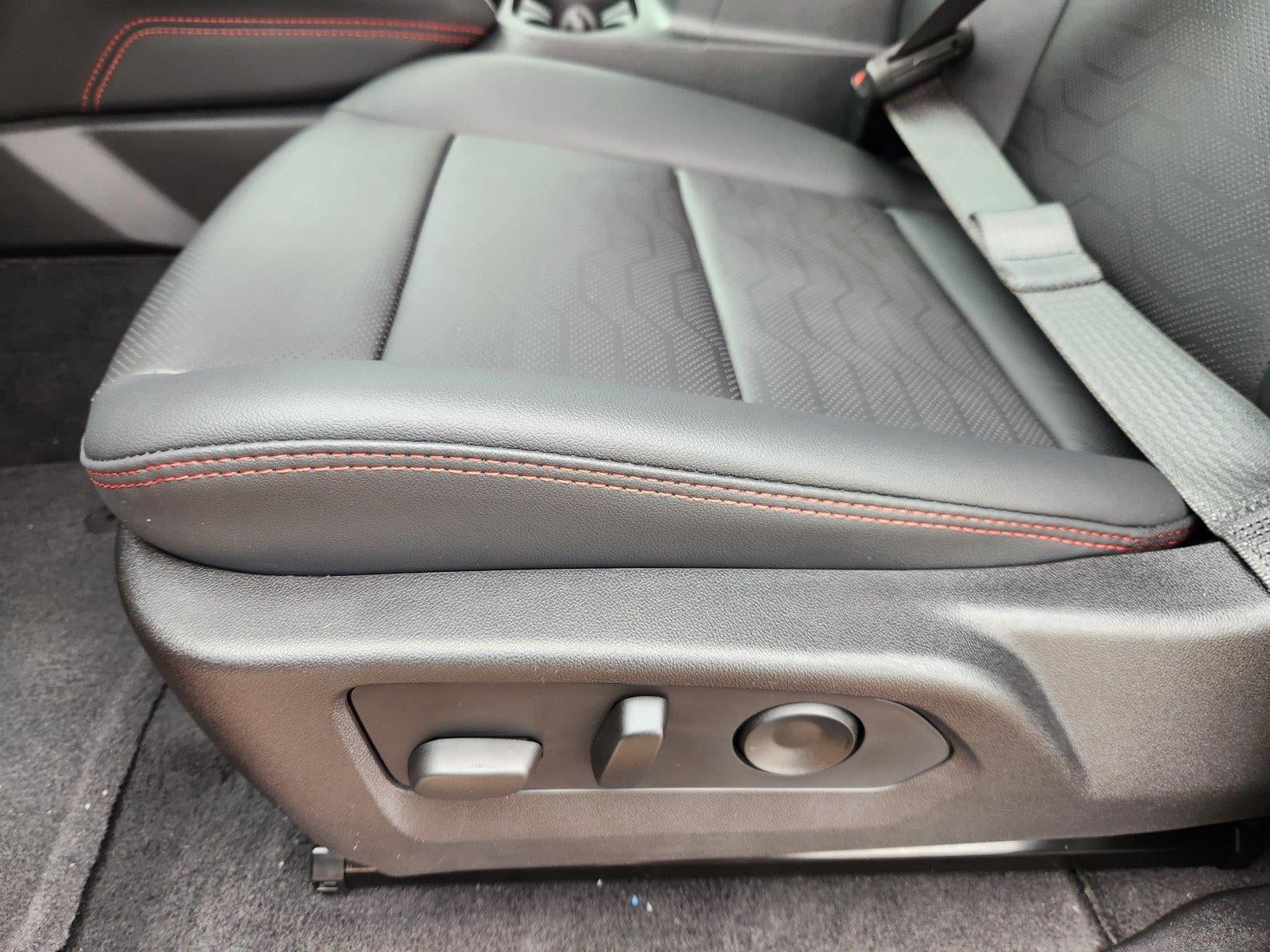 2026 Chevrolet Colorado Z71 - Photo 9