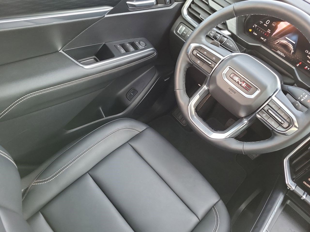 2024 GMC Acadia Elevation