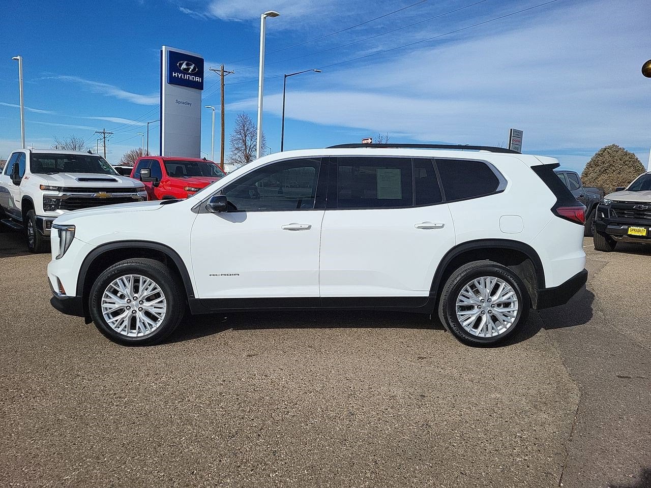2024 GMC Acadia Elevation