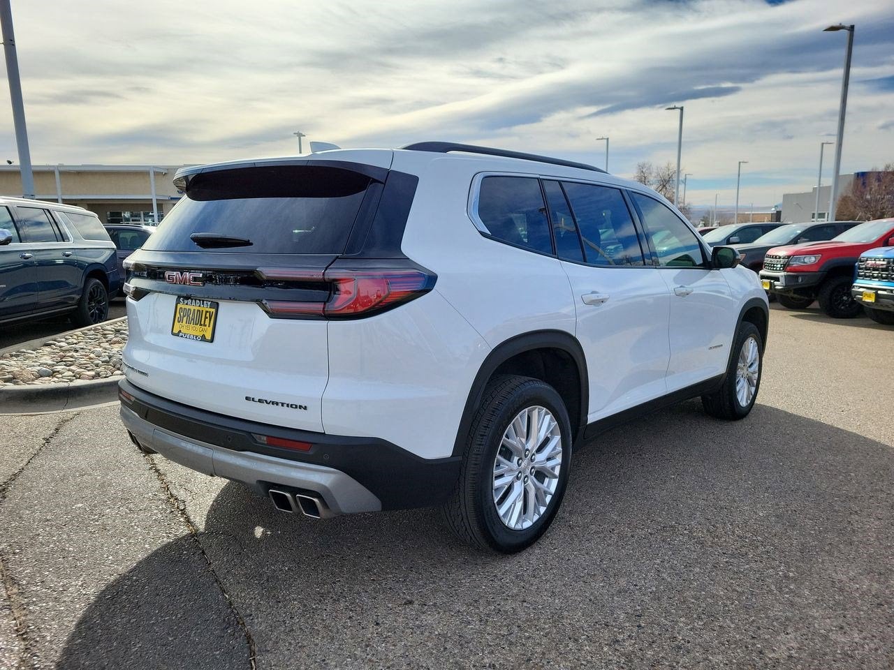2024 GMC Acadia Elevation