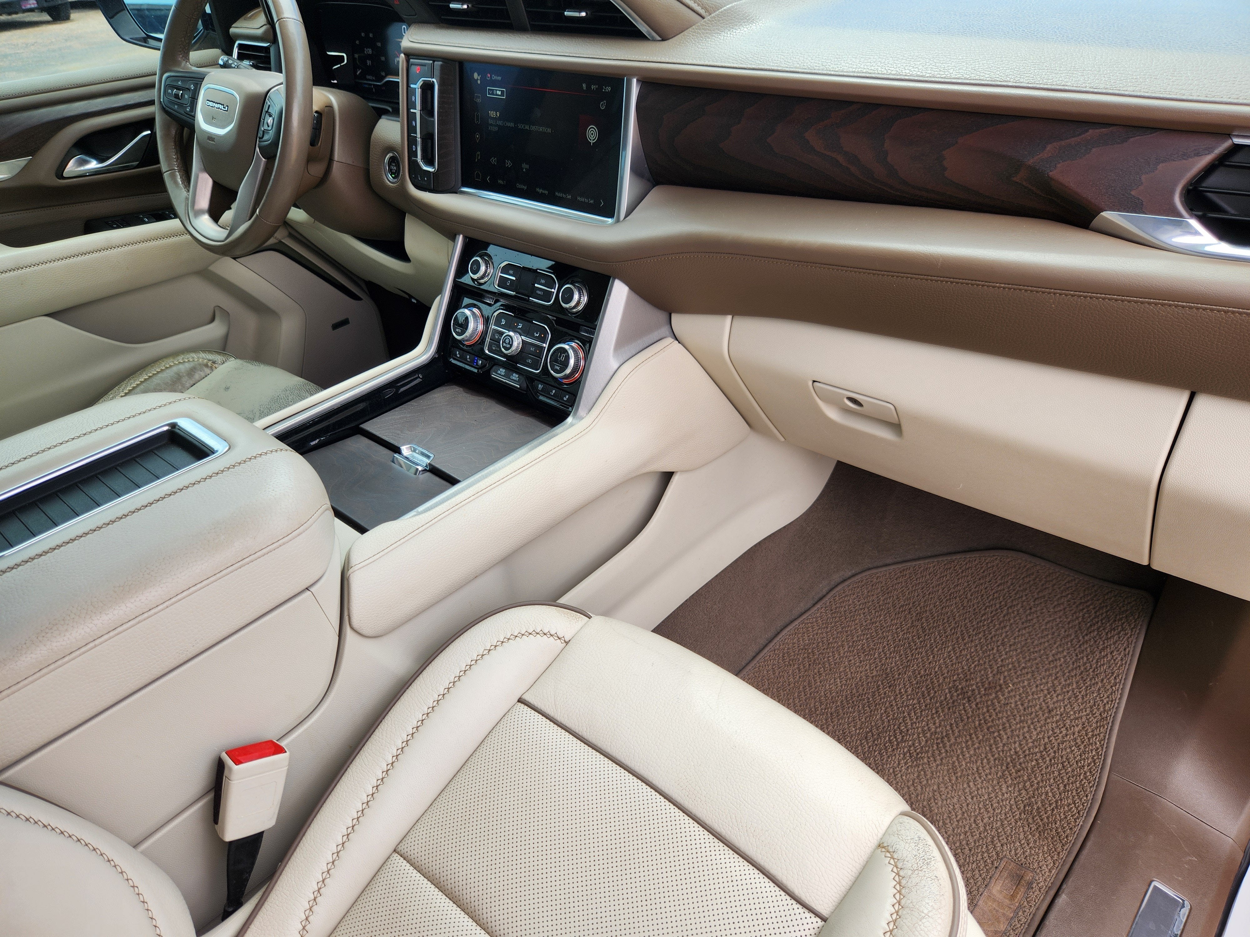 2023 GMC Yukon XL Denali