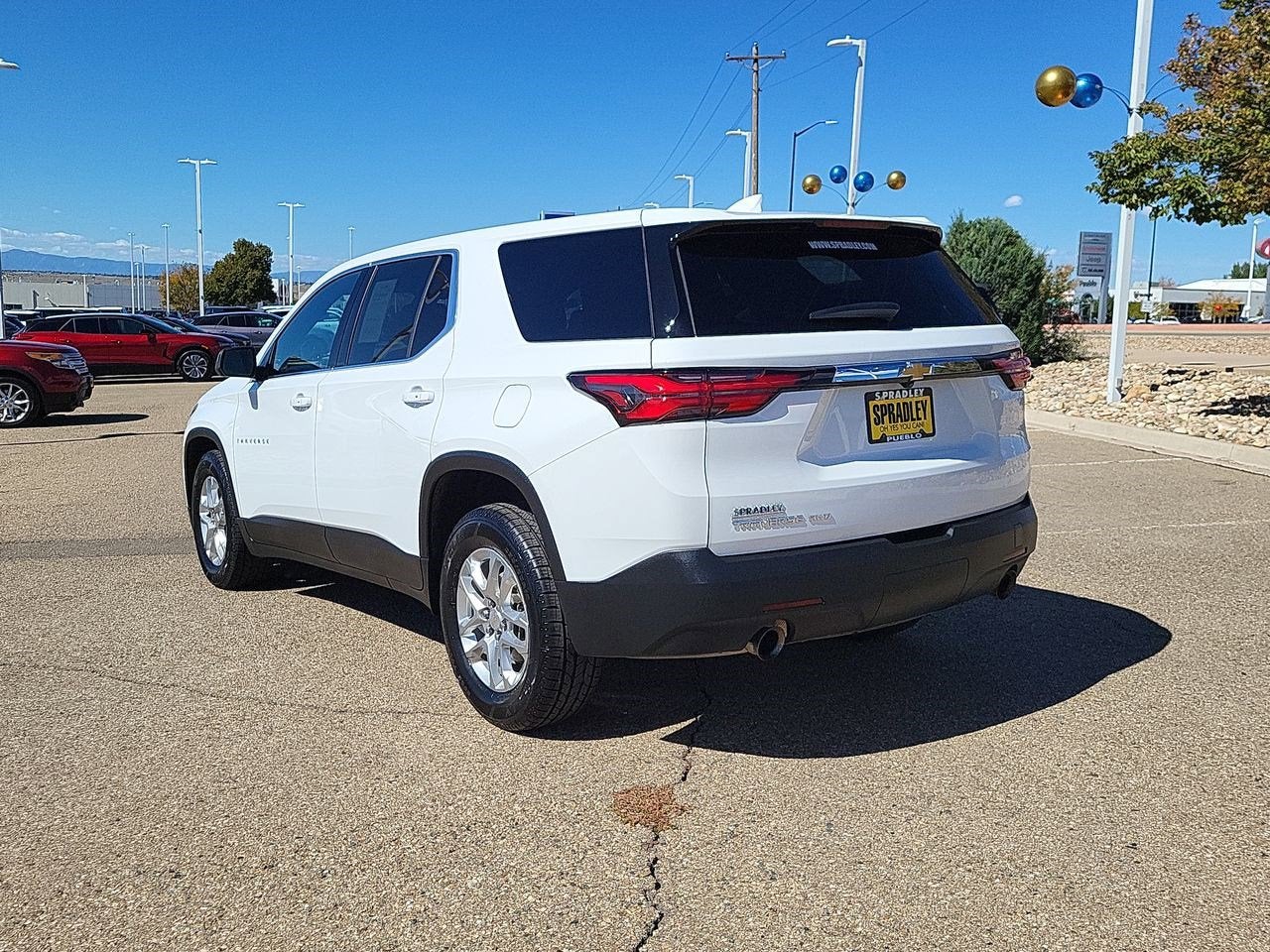 2023 Chevrolet Traverse LS