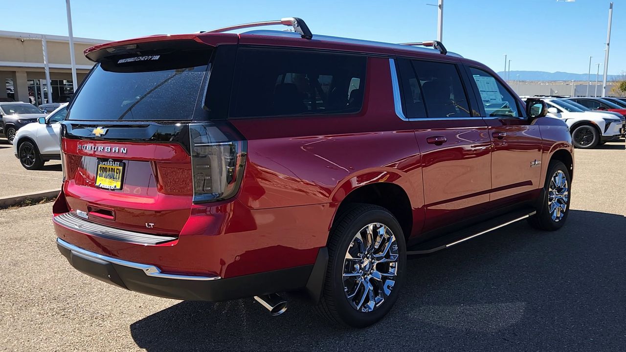 2026 Chevrolet Suburban LT