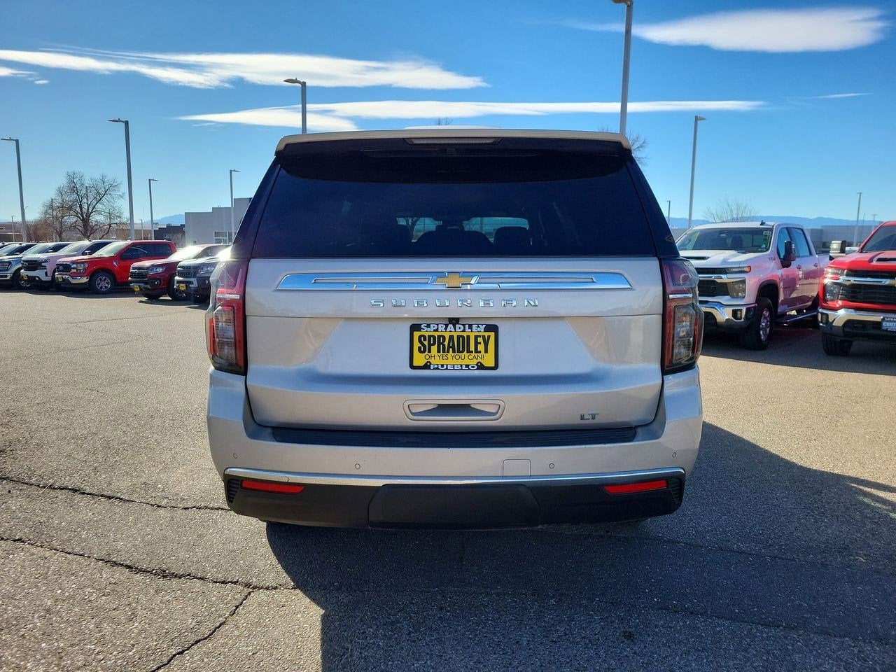 2023 Chevrolet Suburban LT