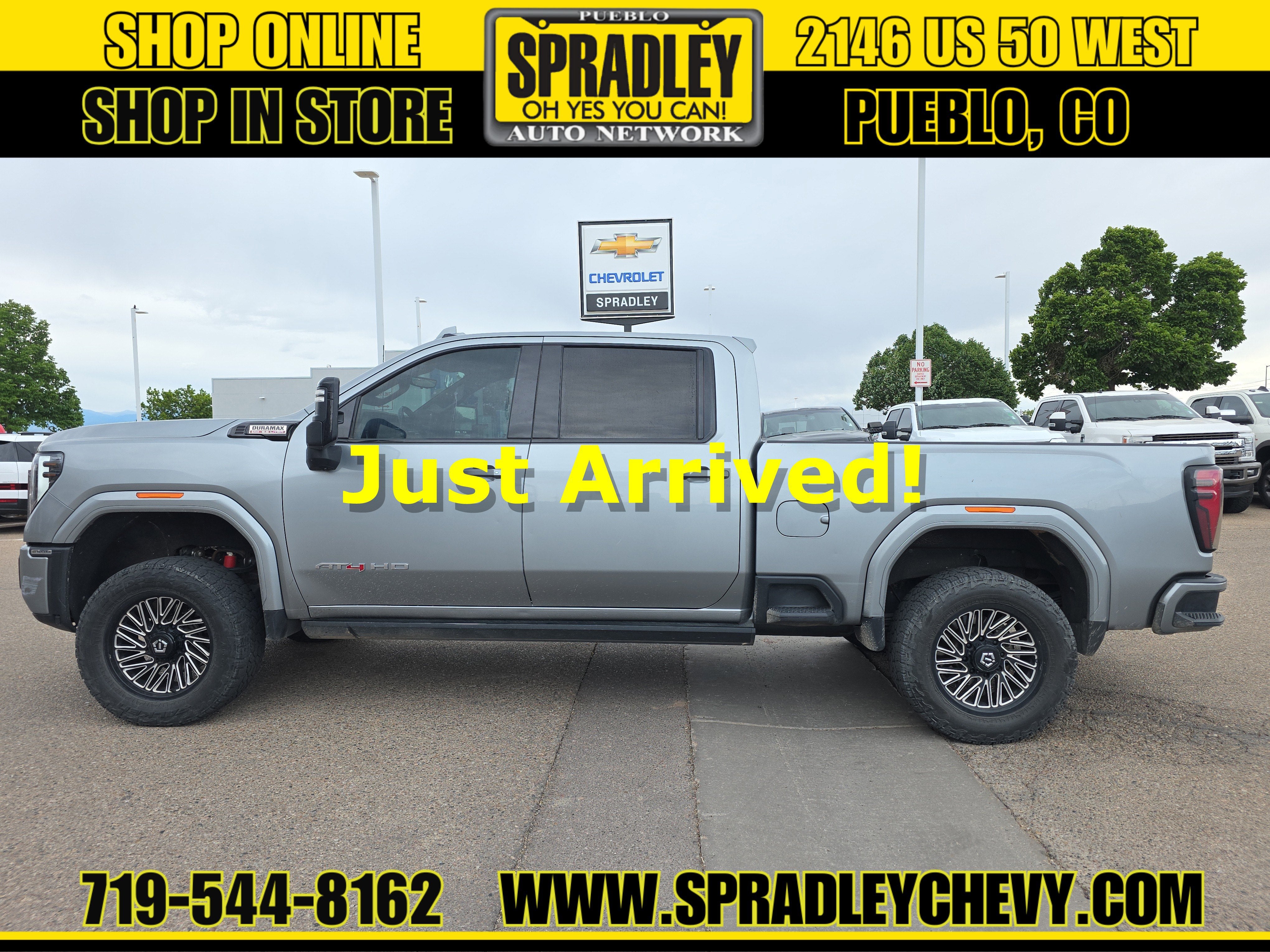 2024 GMC Sierra 4WD Crew Cab Standard Box AT4's photo