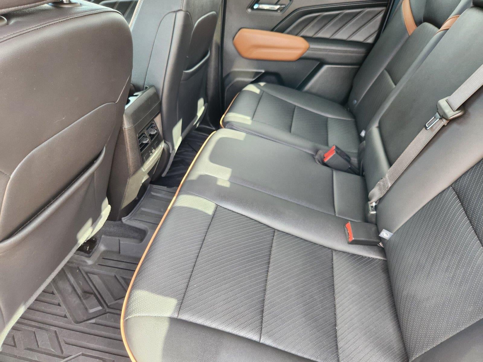 2023 GMC Canyon 4WD AT4