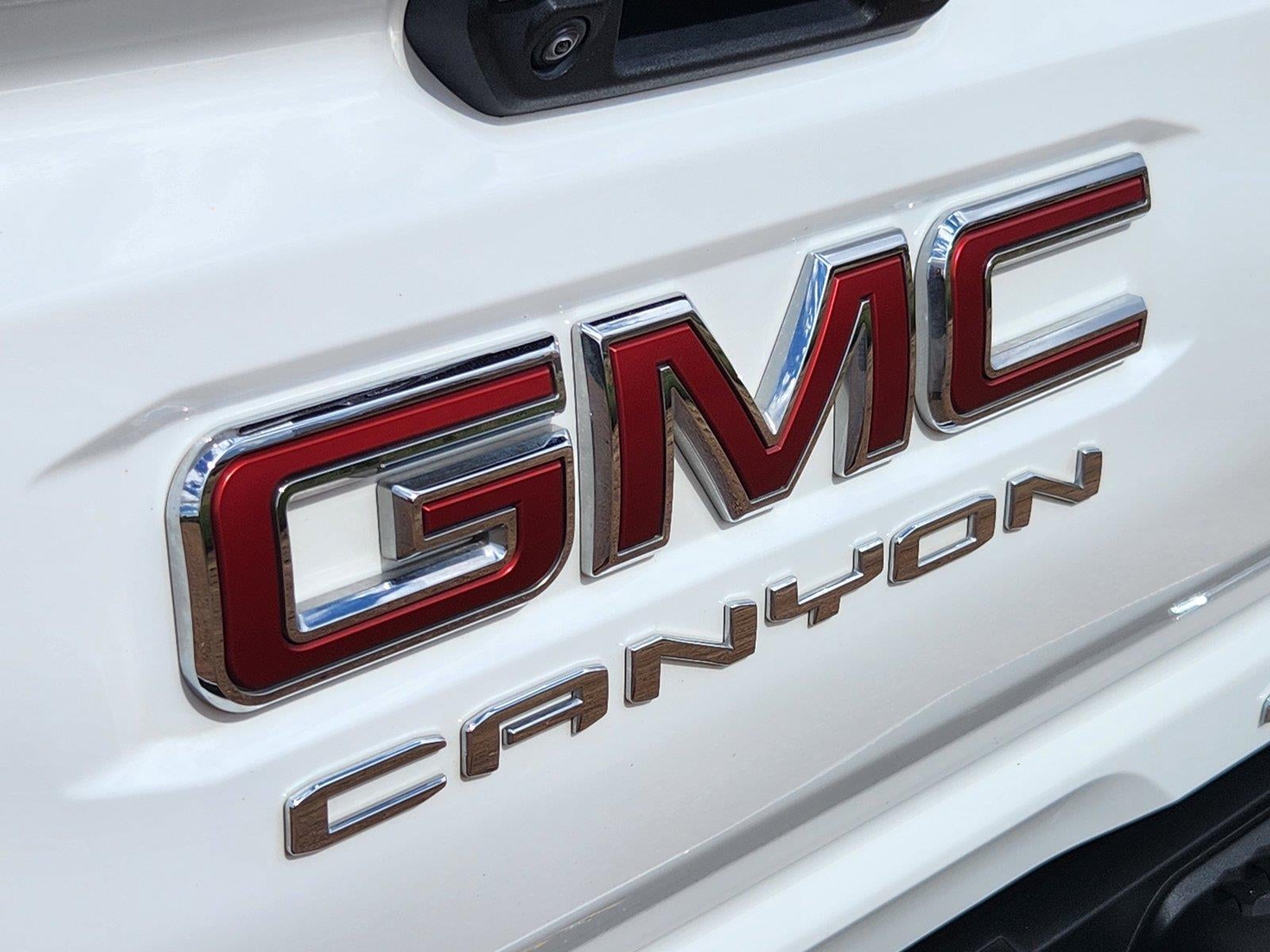 2023 GMC Canyon 4WD AT4