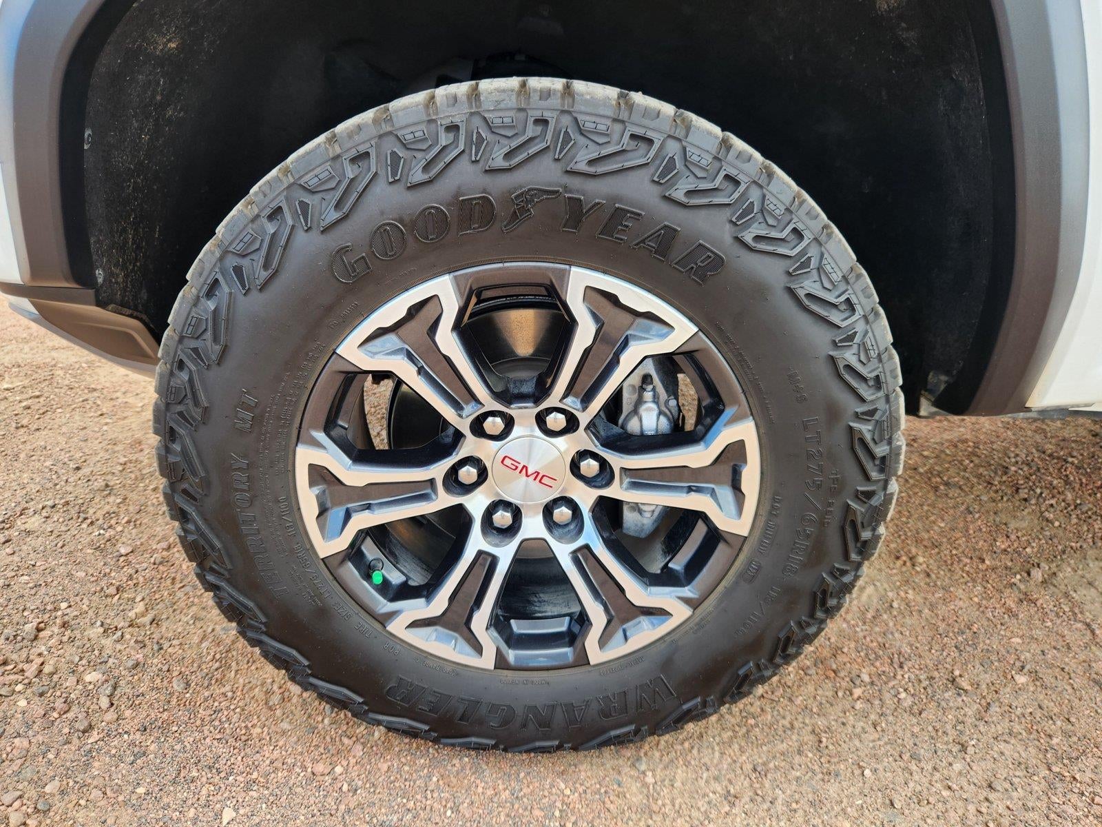 2023 GMC Canyon 4WD AT4