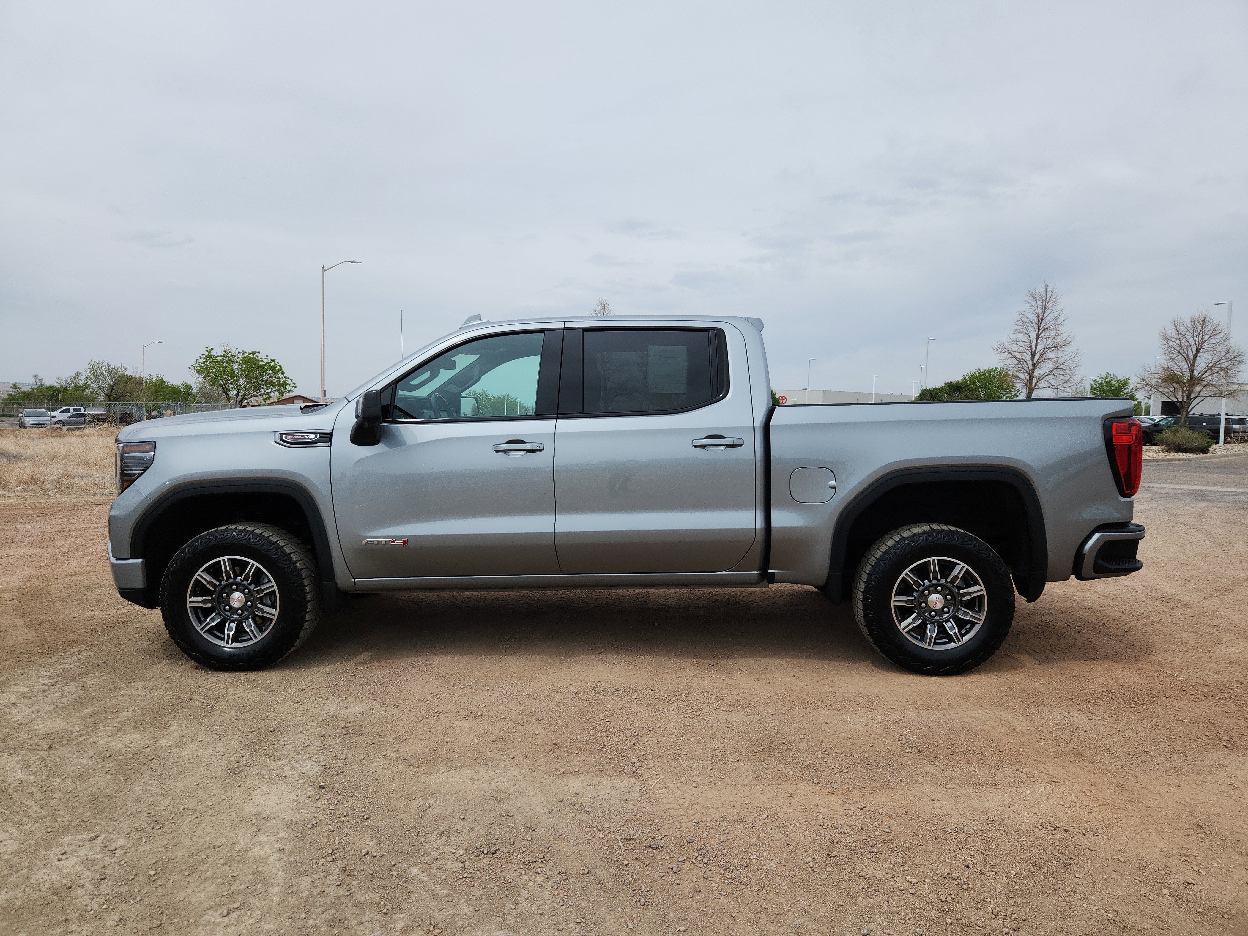 2025 GMC Sierra 1500 AT4