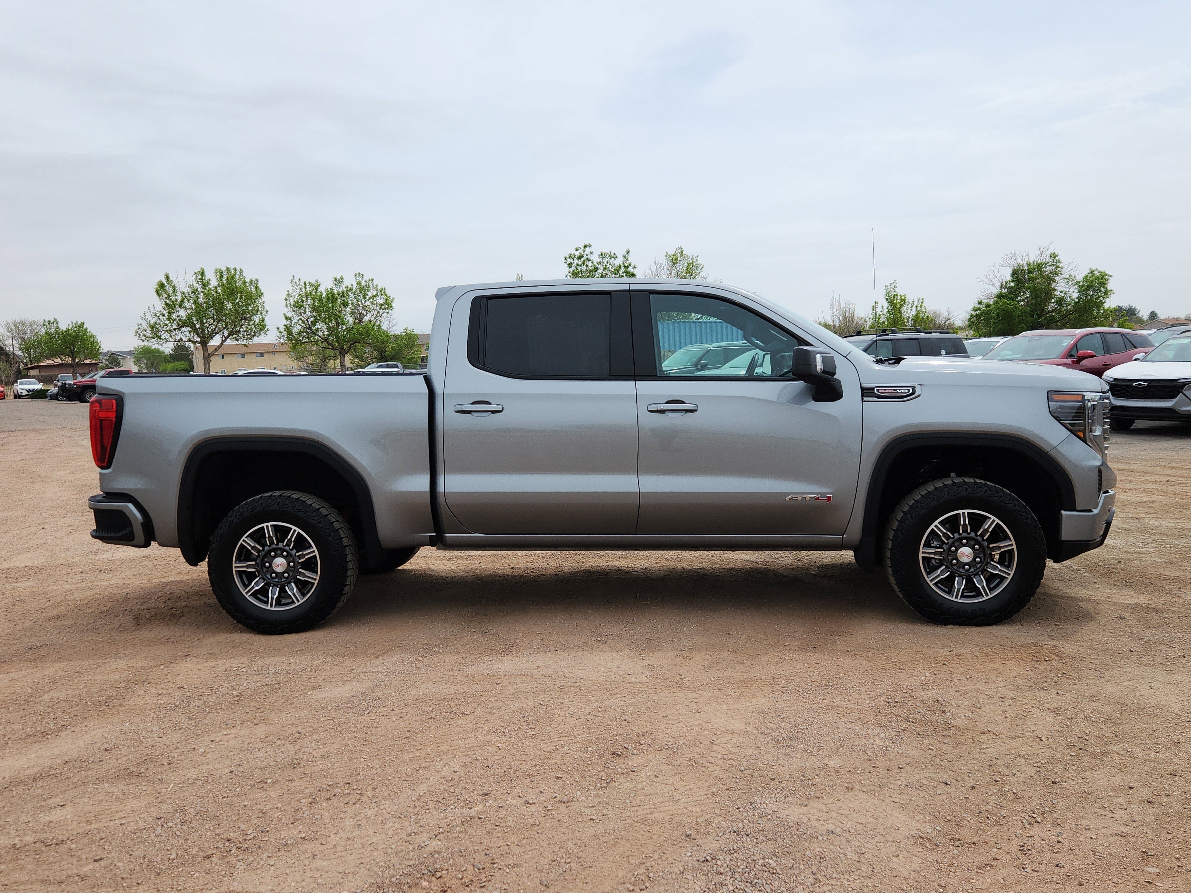 2025 GMC Sierra 1500 AT4