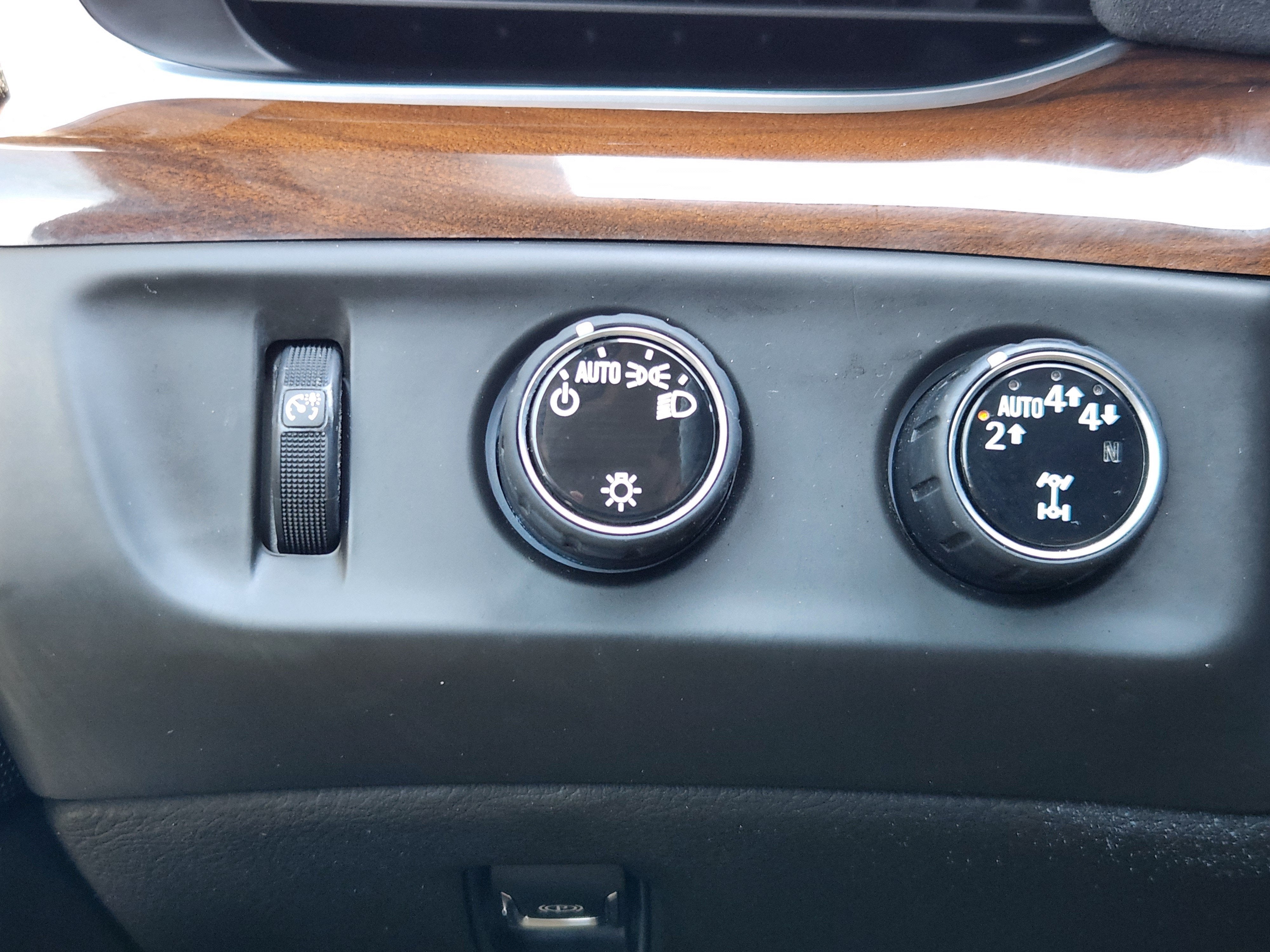 2015 Cadillac Escalade Luxury