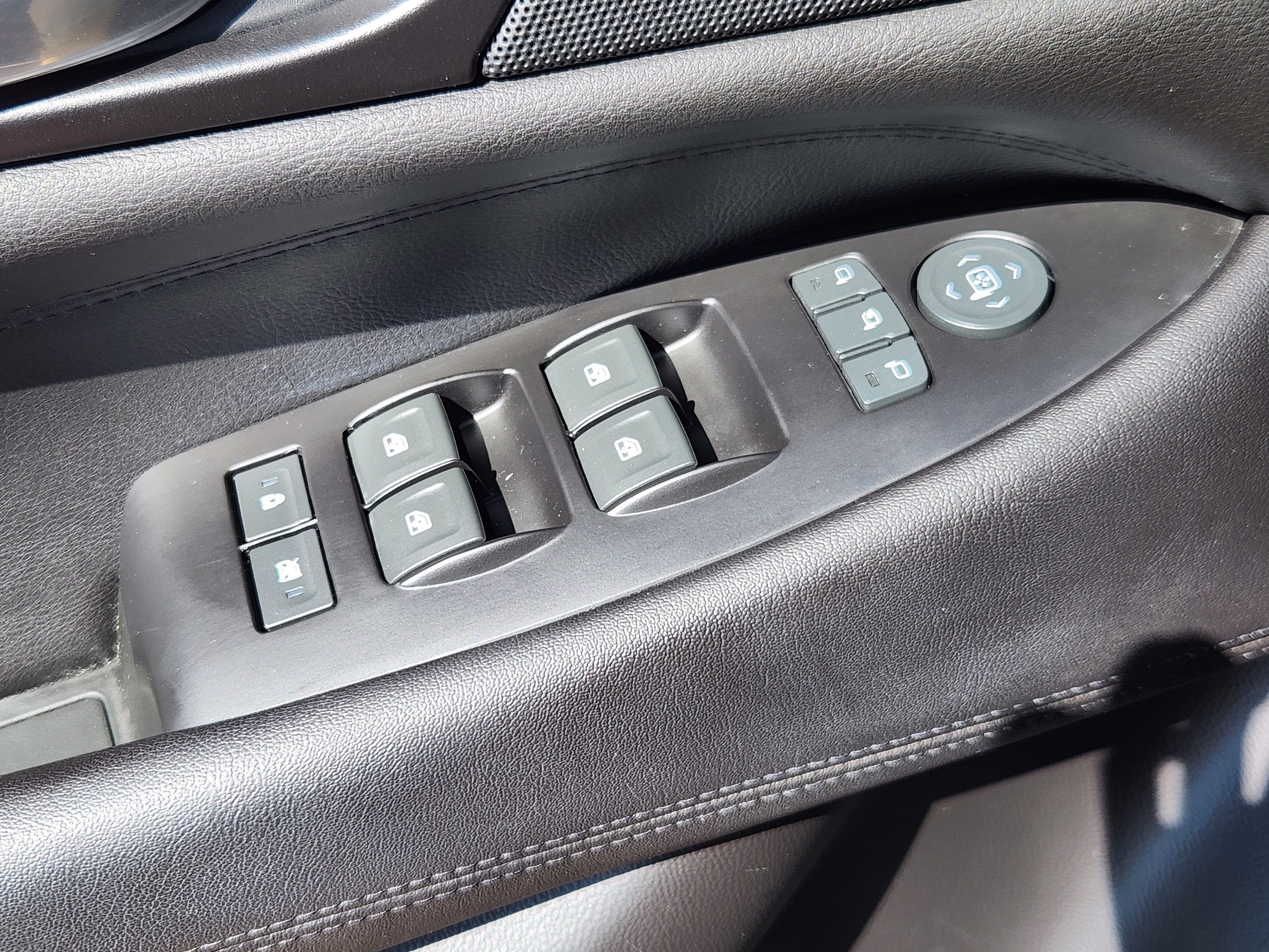 2015 Cadillac Escalade Luxury