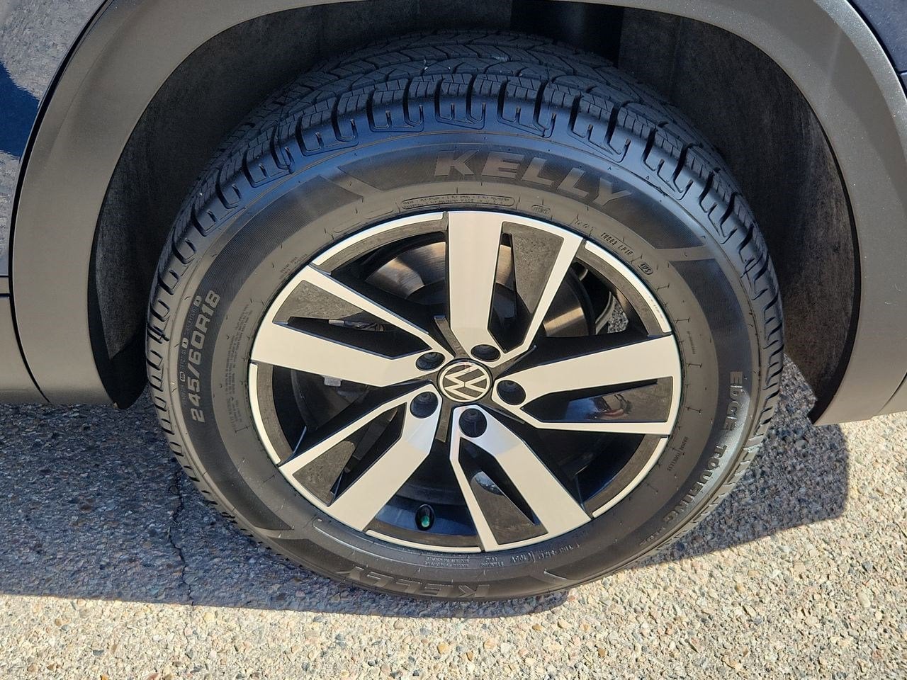 2023 Volkswagen Atlas 2.0T SE