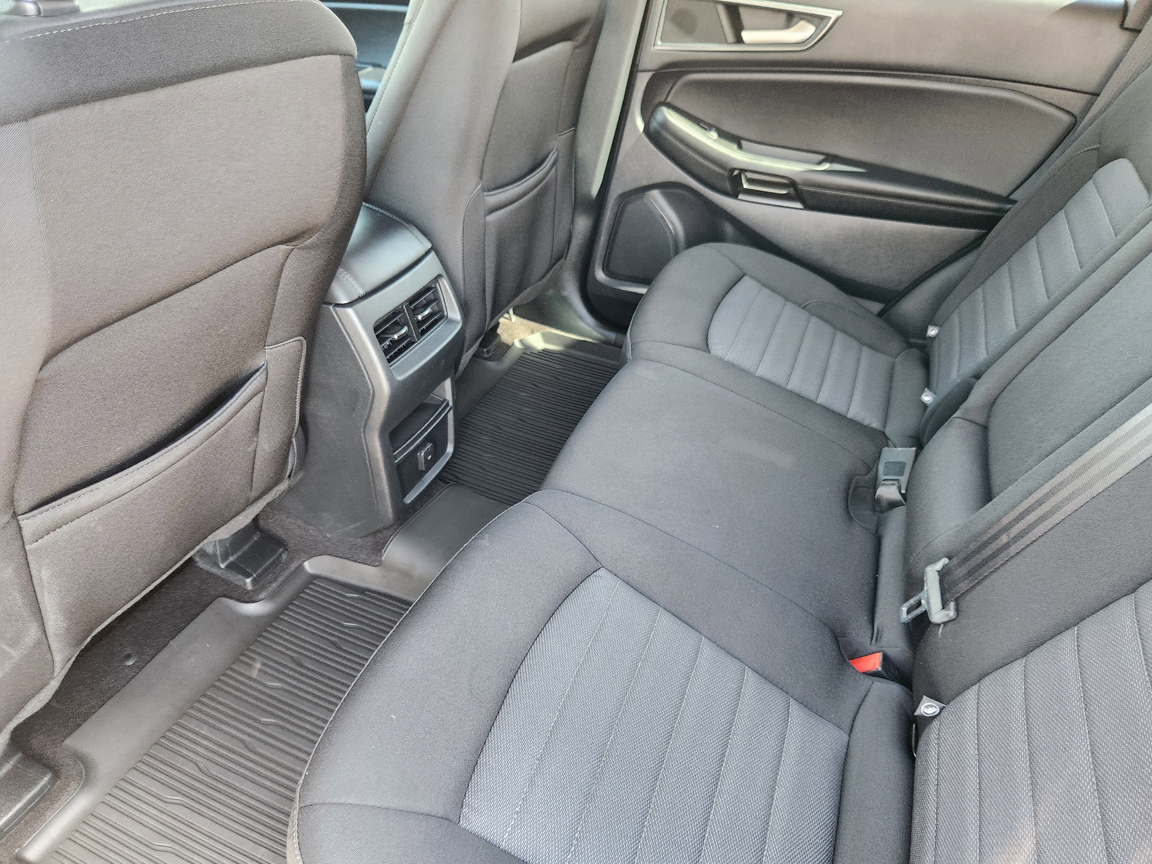 2020 Ford Edge SE