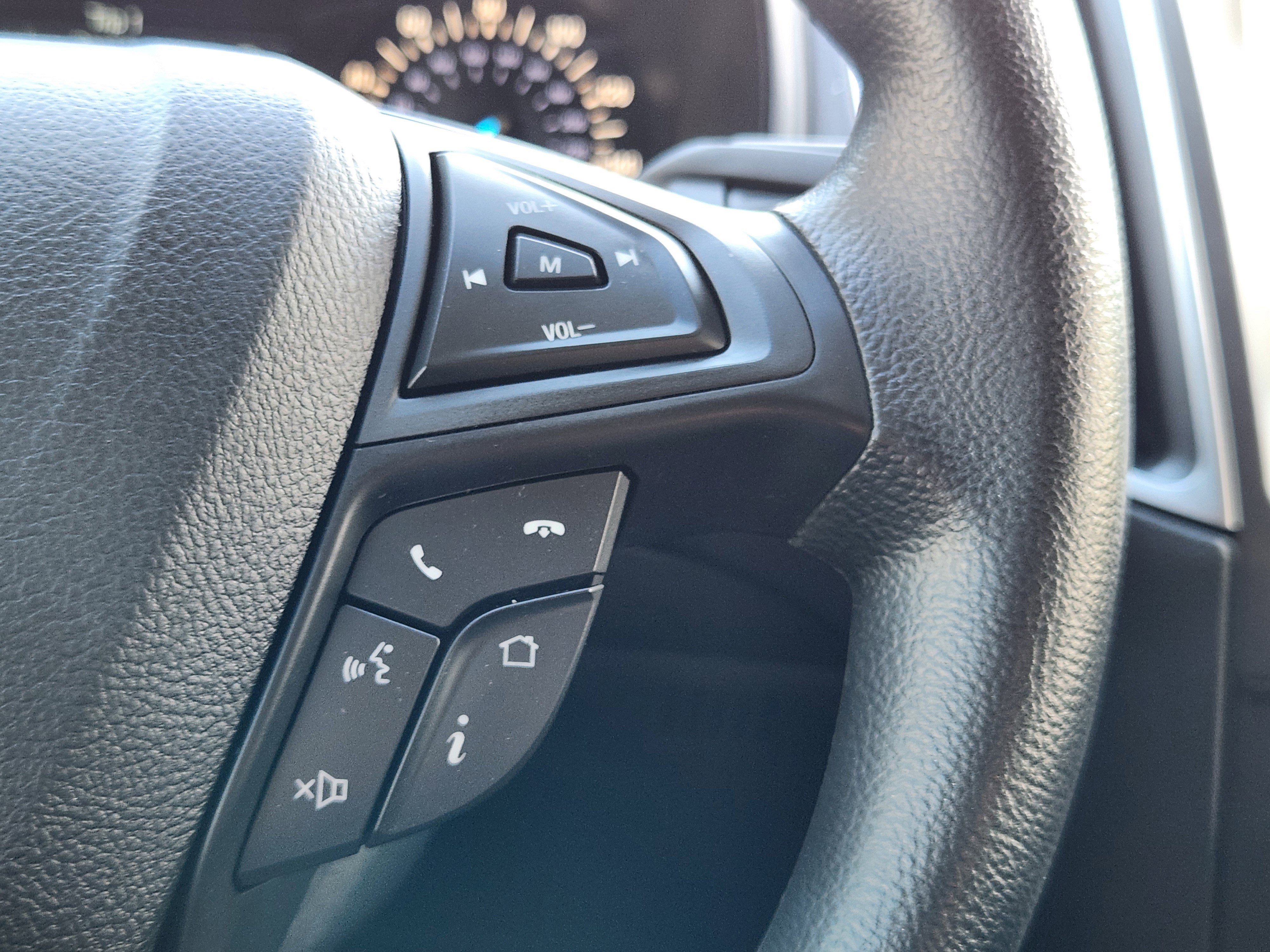 2020 Ford Edge SE