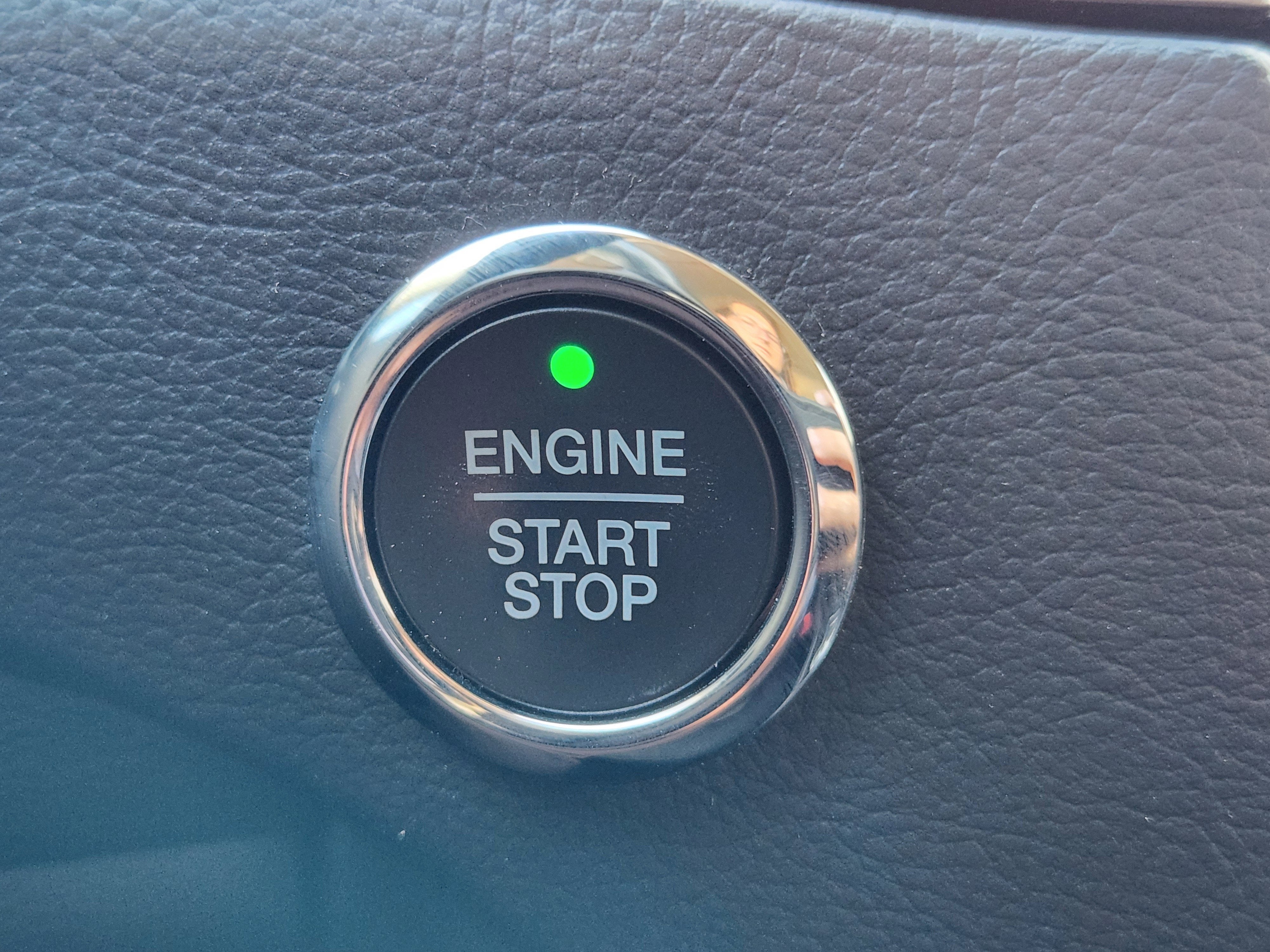 2020 Ford Edge SE