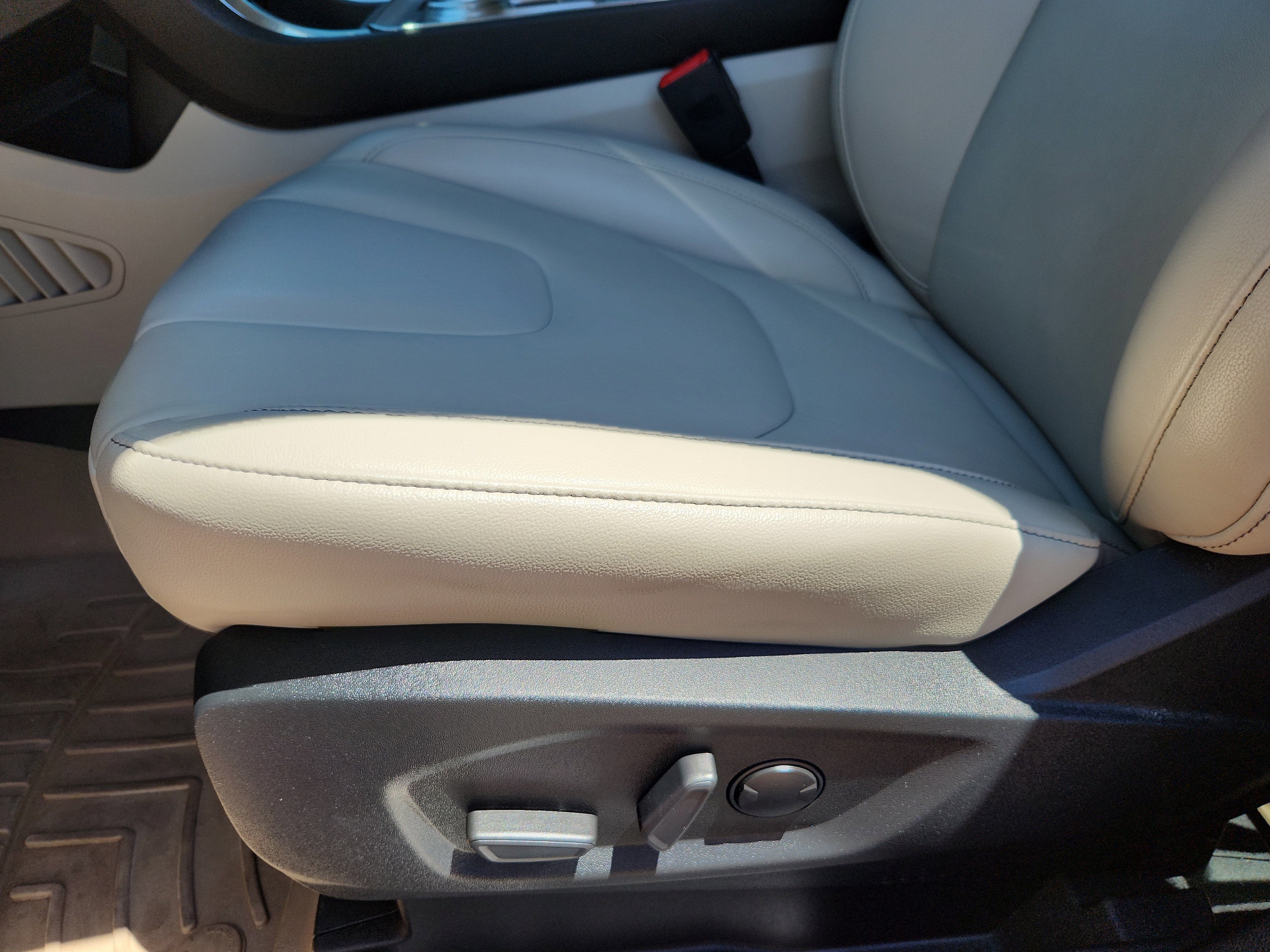 2021 Ford Edge Titanium