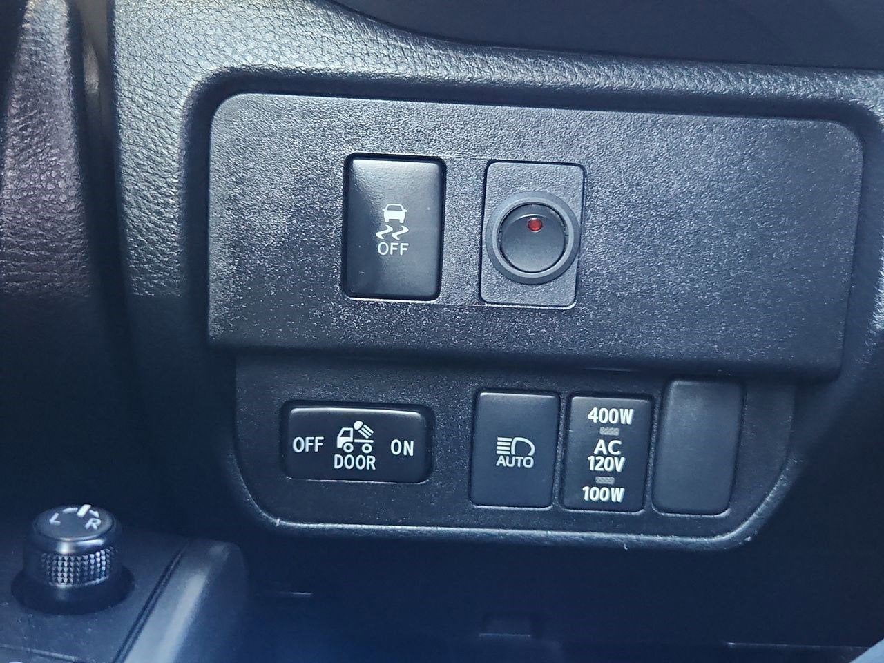 2022 Toyota Tacoma 4WD SR