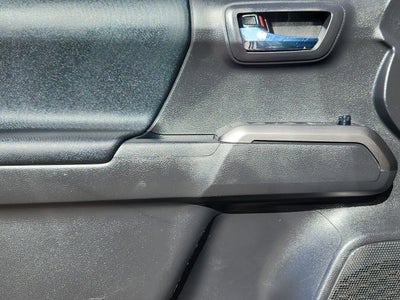 2022 Toyota Tacoma 4WD SR
