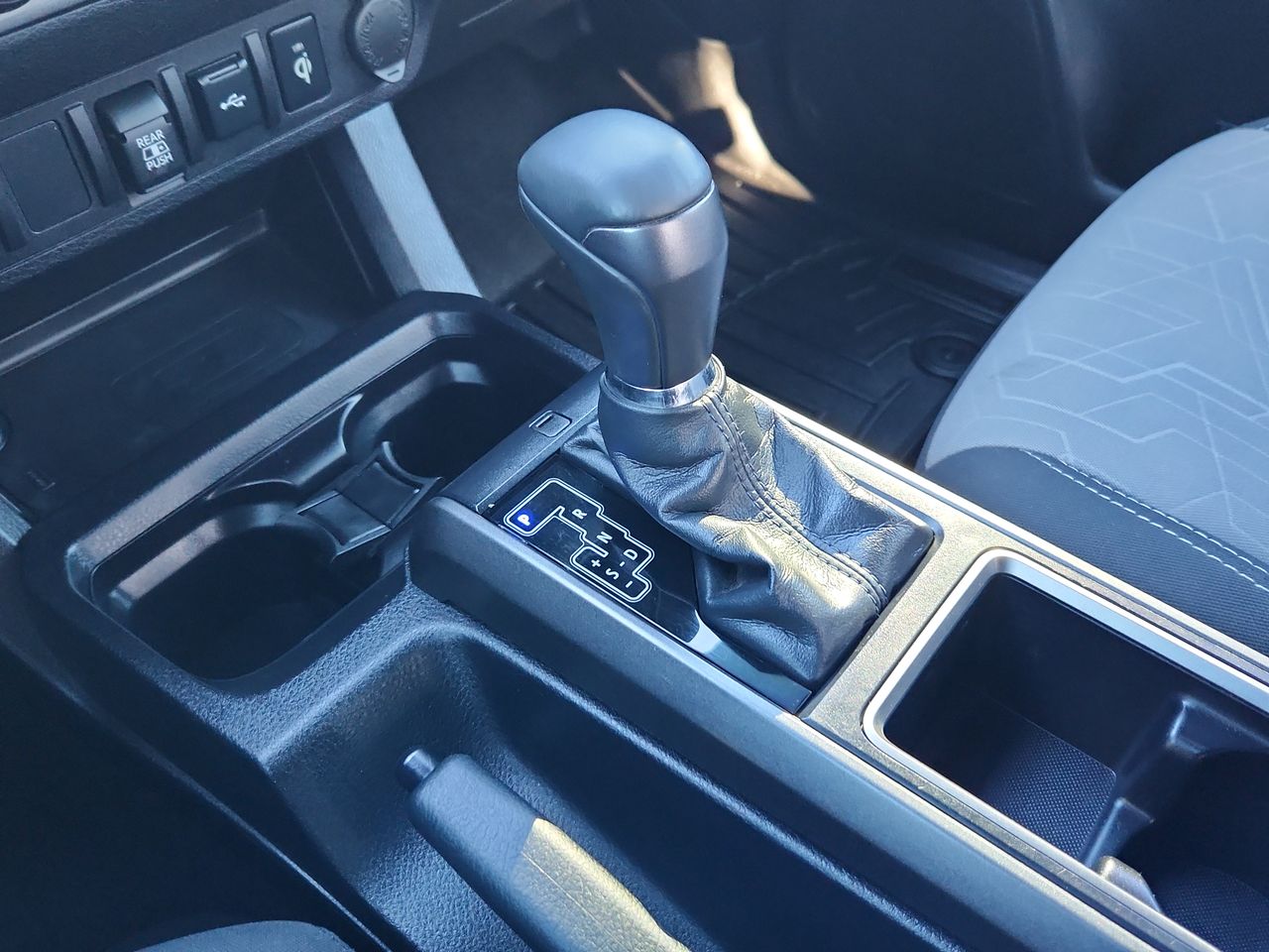 2022 Toyota Tacoma 4WD SR