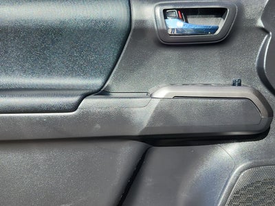 2022 Toyota Tacoma 4WD SR