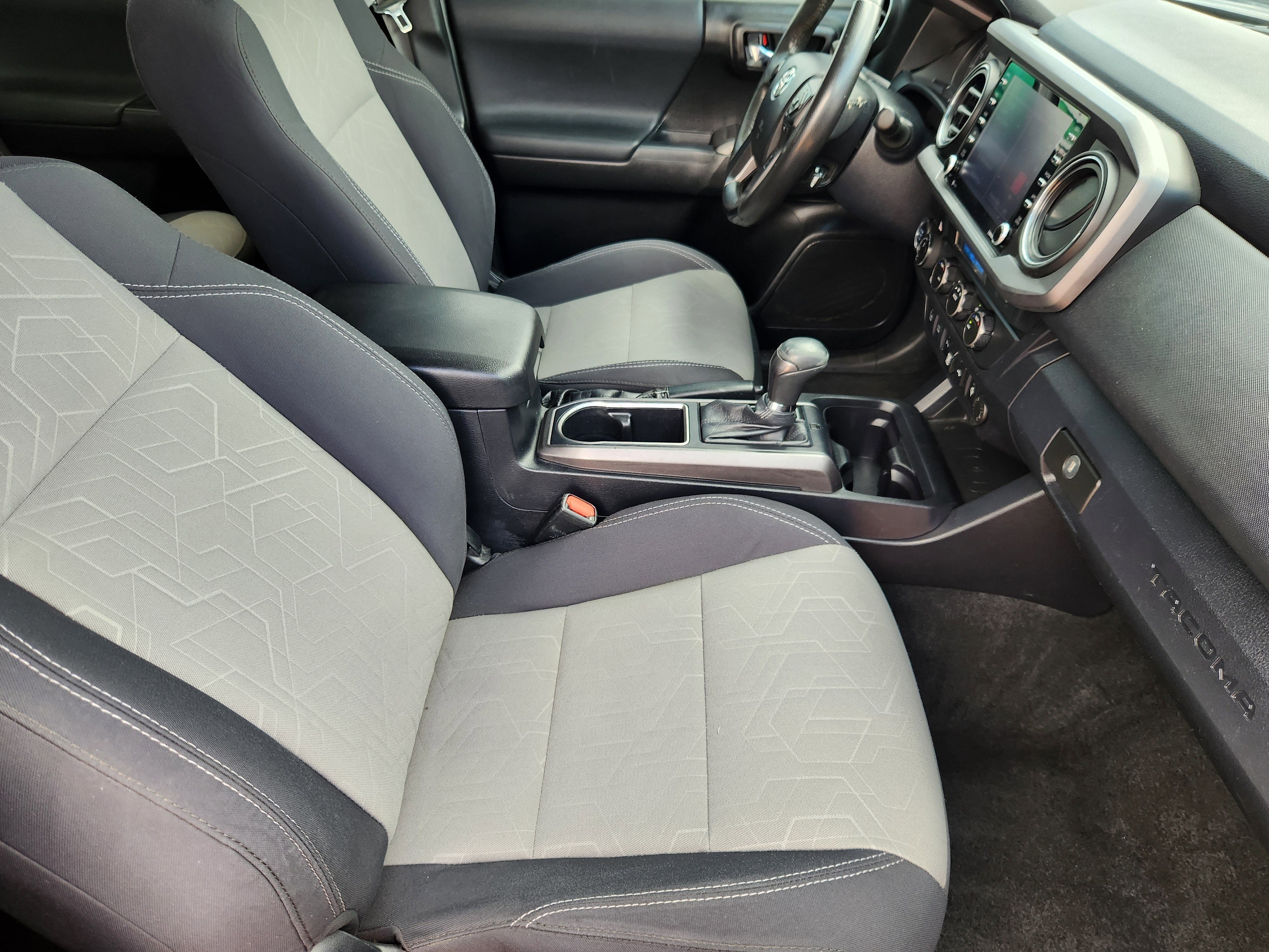 2022 Toyota Tacoma 4WD SR
