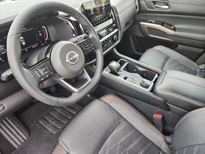 2024 Nissan Pathfinder Platinum