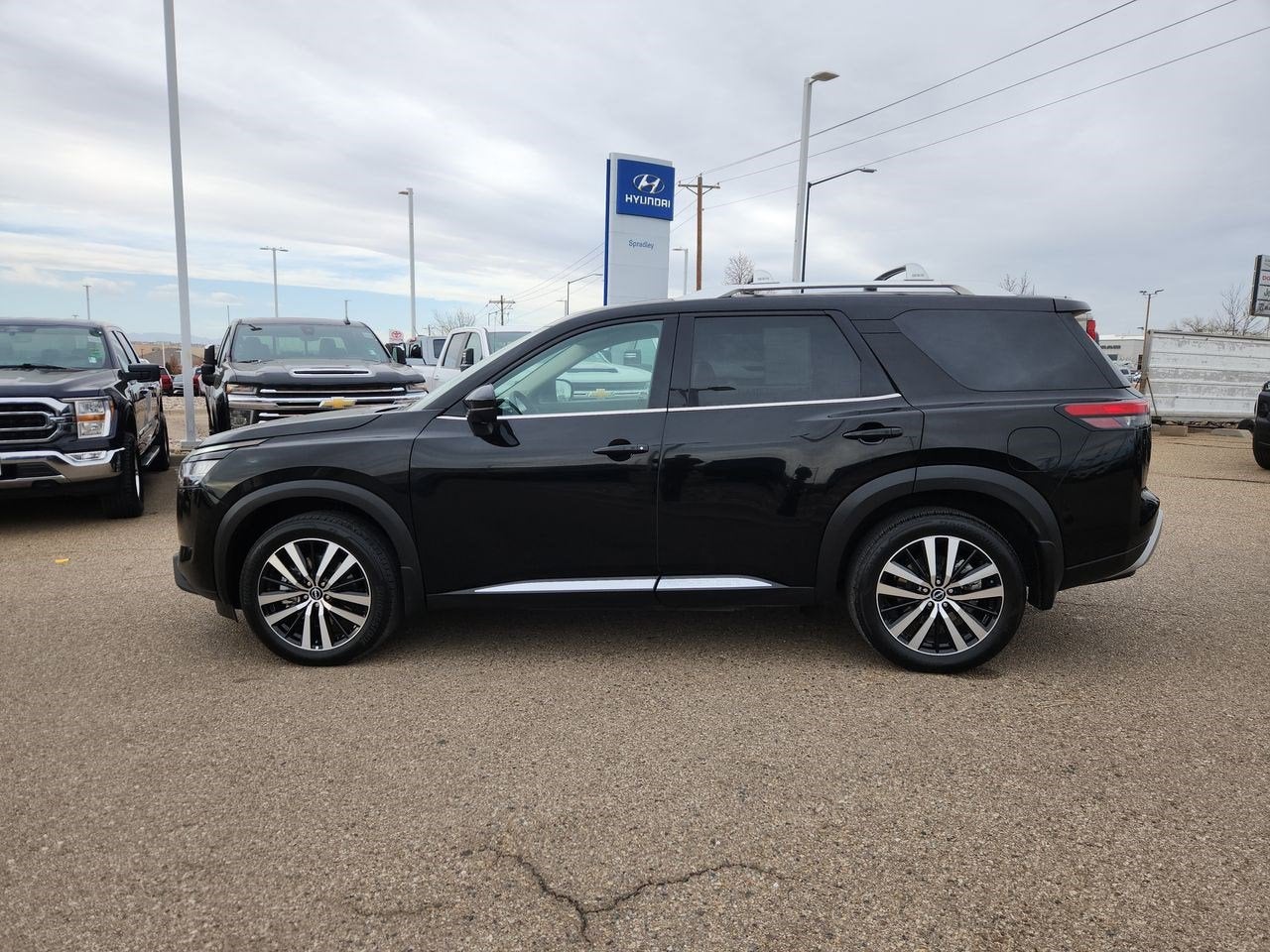 2024 Nissan Pathfinder Platinum