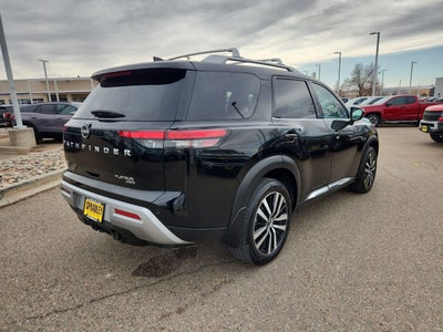 2024 Nissan Pathfinder Platinum