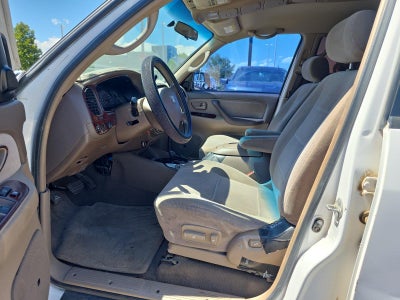 2004 Toyota Sequoia SR5