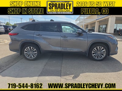 2021 Toyota Highlander Hybrid Platinum