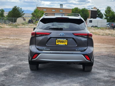 2021 Toyota Highlander Hybrid Platinum