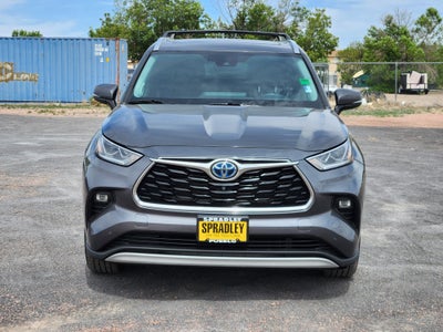 2021 Toyota Highlander Hybrid Platinum