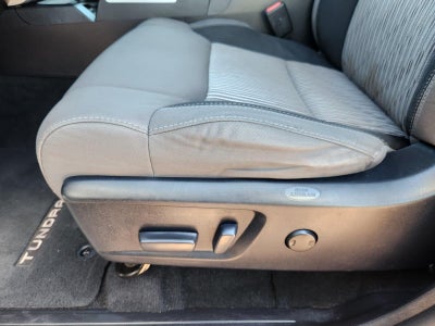 2017 Toyota Tundra 4WD SR5
