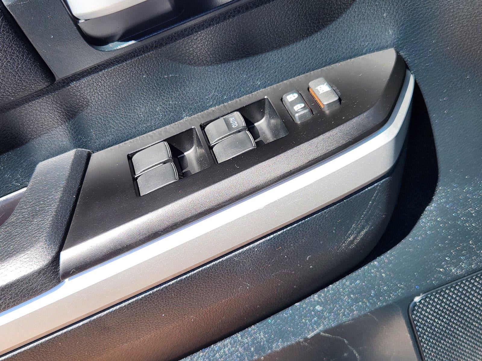 2017 Toyota Tundra 4WD SR5