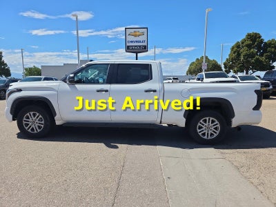 2022 Toyota Tundra 4WD SR5