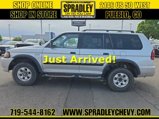 2002 Mitsubishi Montero Sport ES