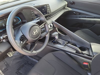 2025 Hyundai Elantra SEL Sport
