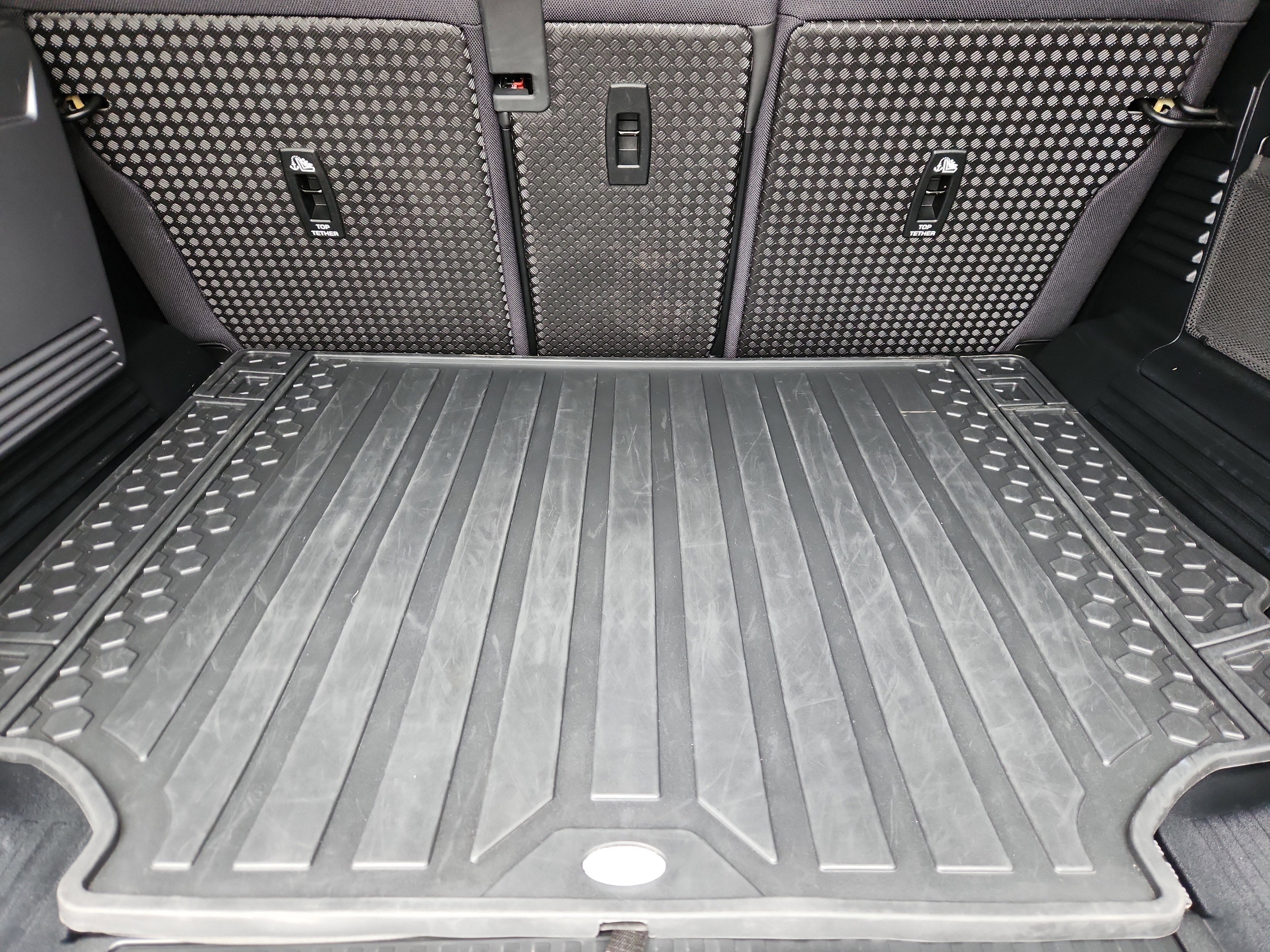 2023 Land Rover Defender X