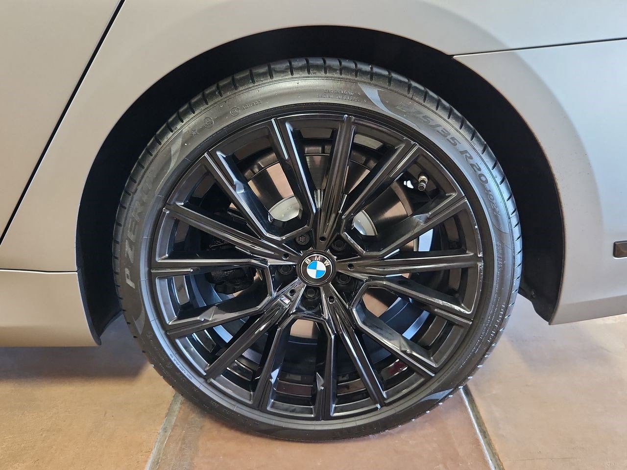 2022 BMW 7 Series 750i xDrive