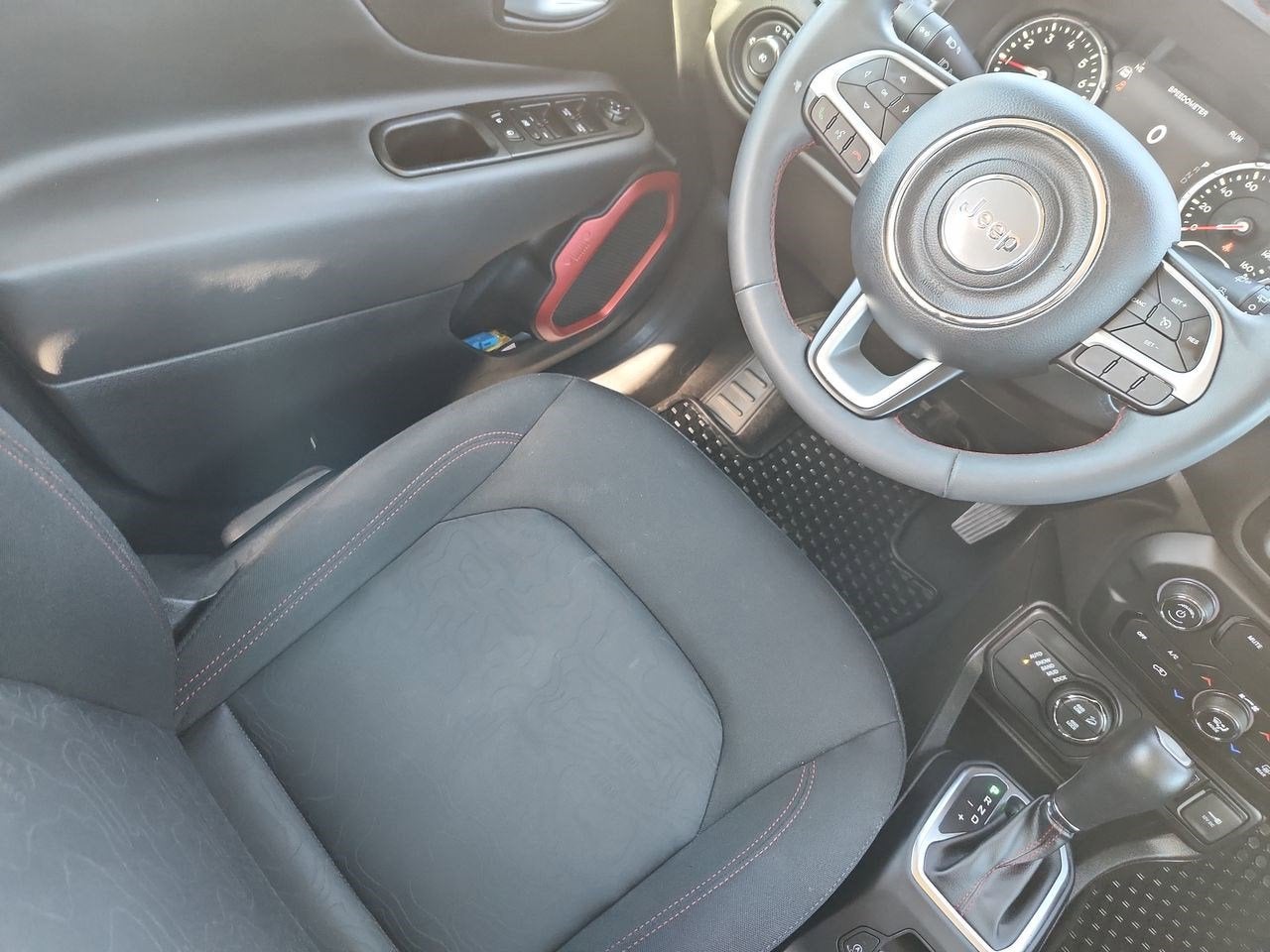 2023 Jeep Renegade Trailhawk